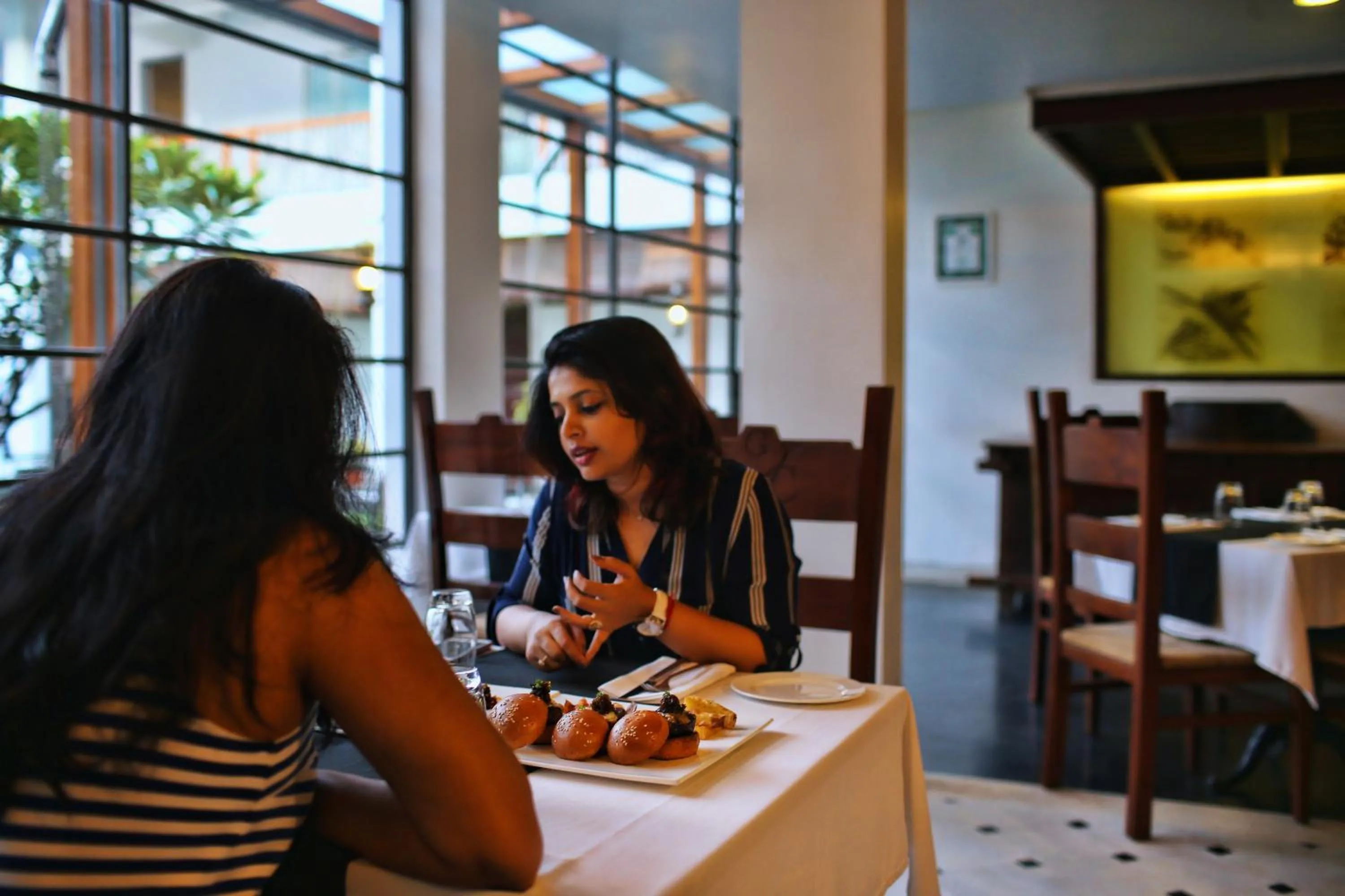 Food and drinks in Eighth Bastion Fort Kochi - A CGH Earth Experience