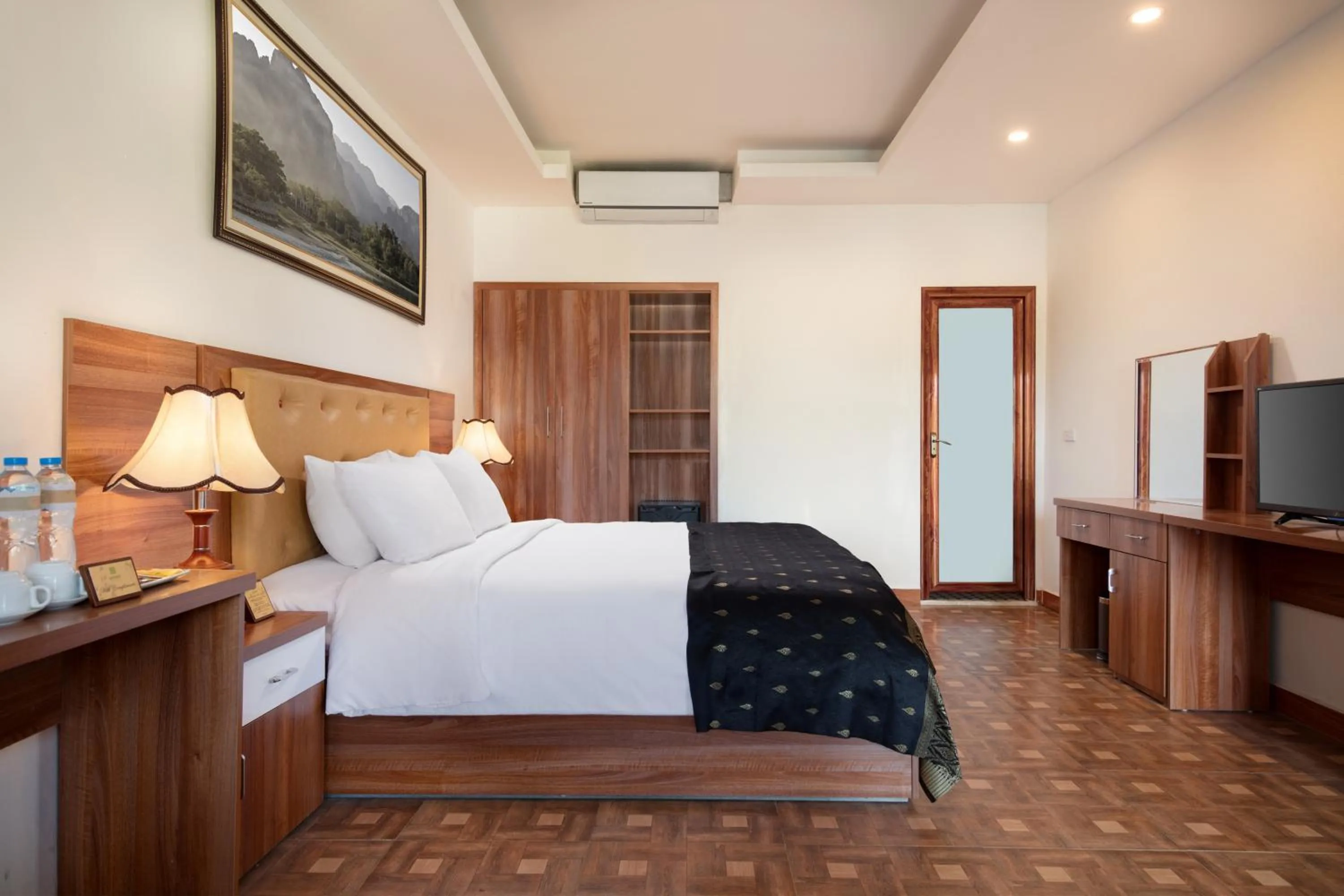 bunk bed, Bed in Sansan Resort