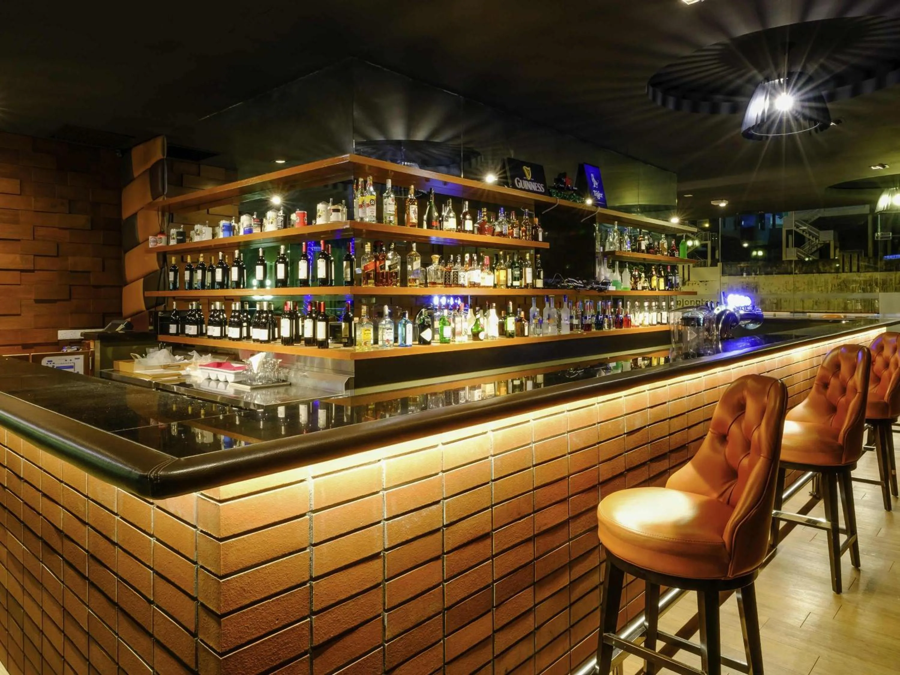 Lounge or bar in Mercure Penang Beach