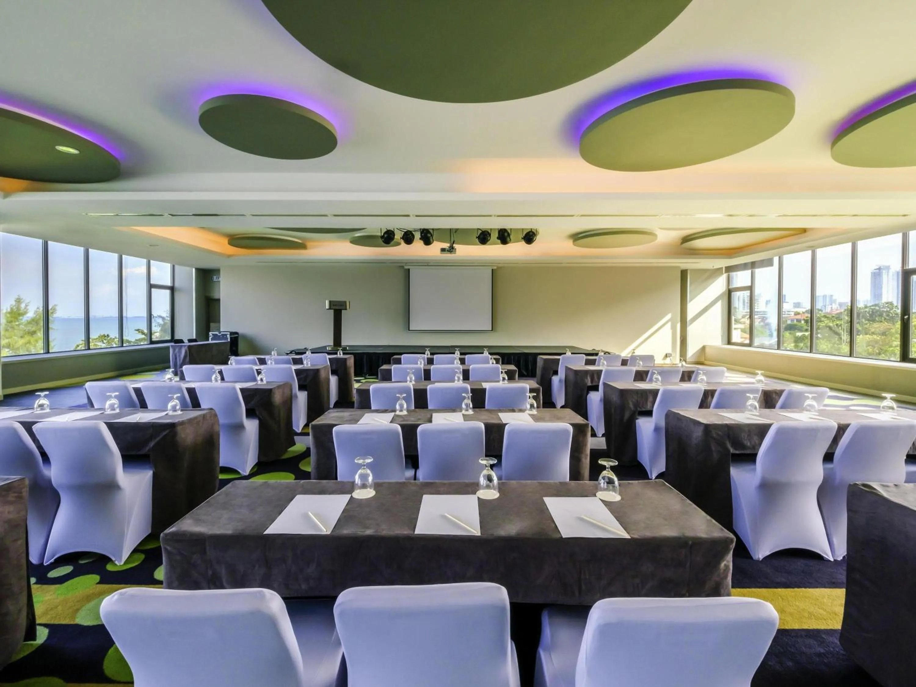 Meeting/conference room in Mercure Penang Beach
