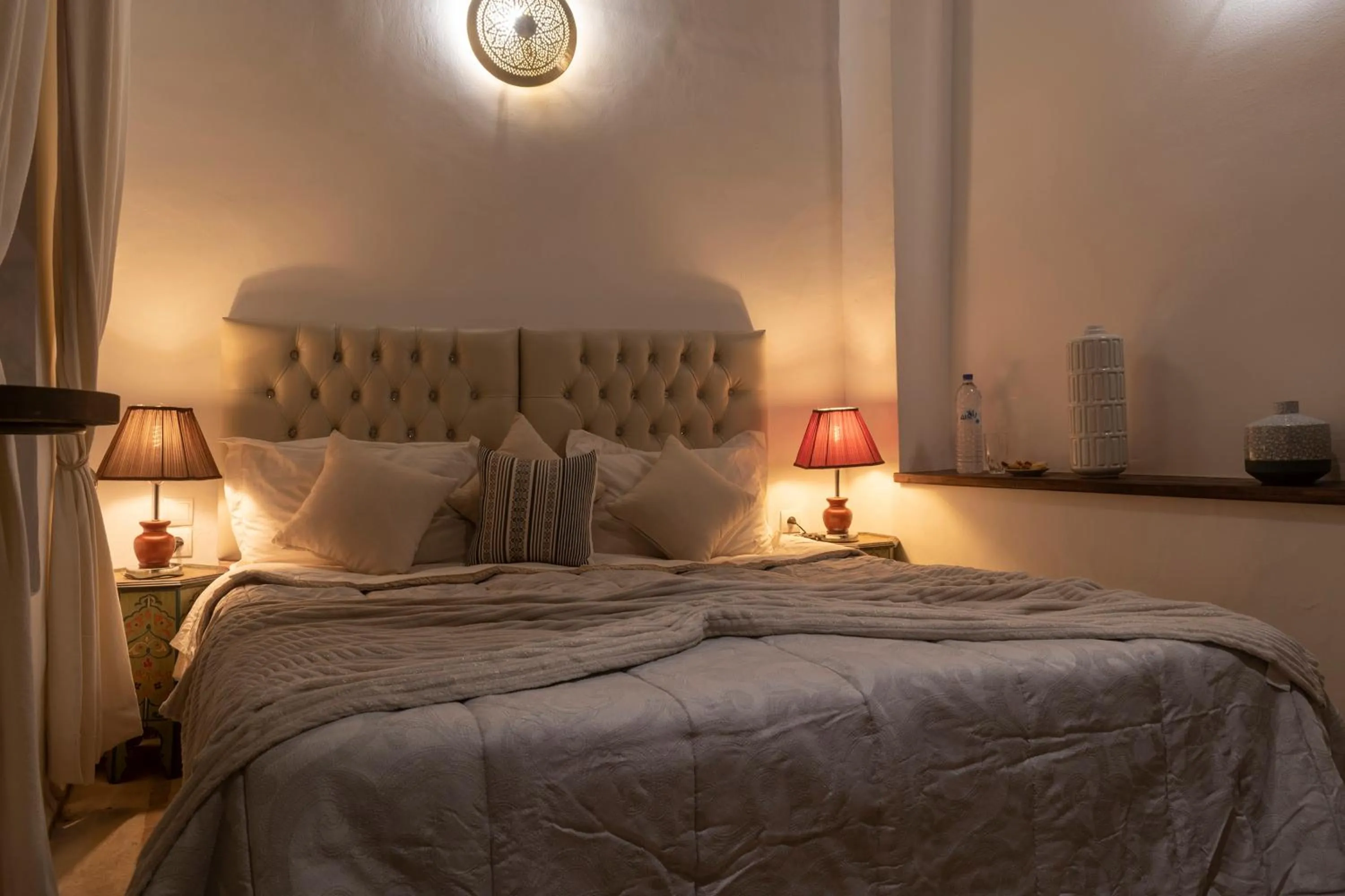 Bed in Riad dar El Arsa Rooftop & jacuzzi