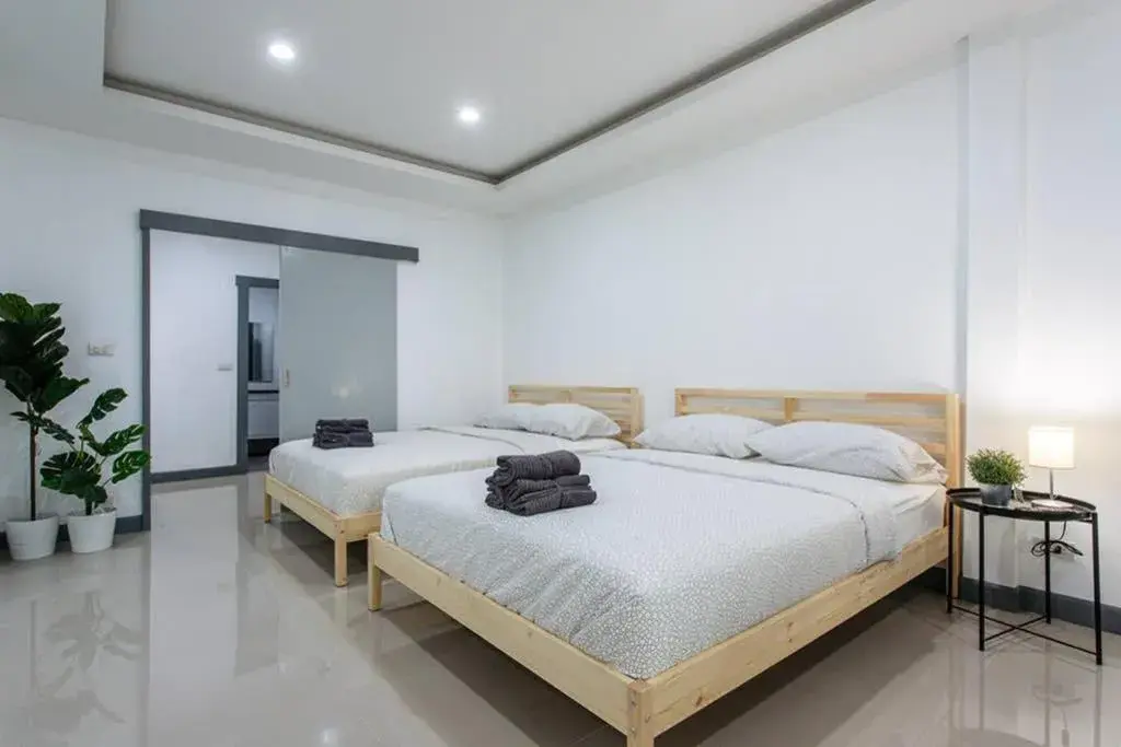 Bed in P4 Silom Large 2beds full kitchen WIFI 4-6pax Bed in P4 Silom Large 2beds full kitchen WIFI 4-6pax