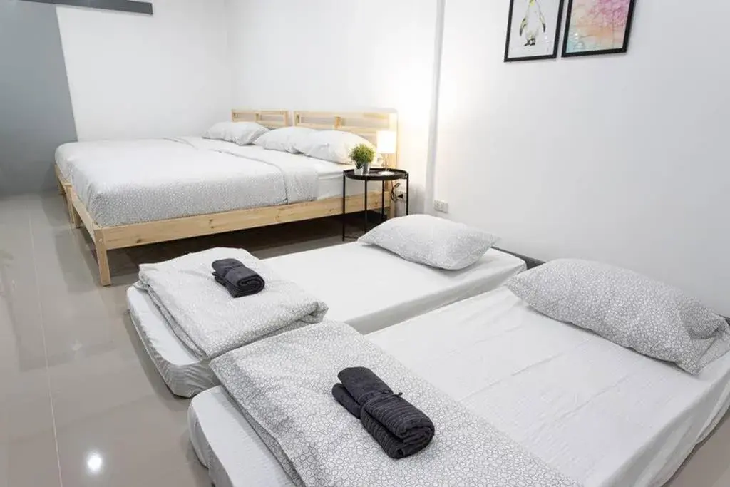 Bed in P4 Silom Large 2beds full kitchen WIFI 4-6pax Bed in P4 Silom Large 2beds full kitchen WIFI 4-6pax