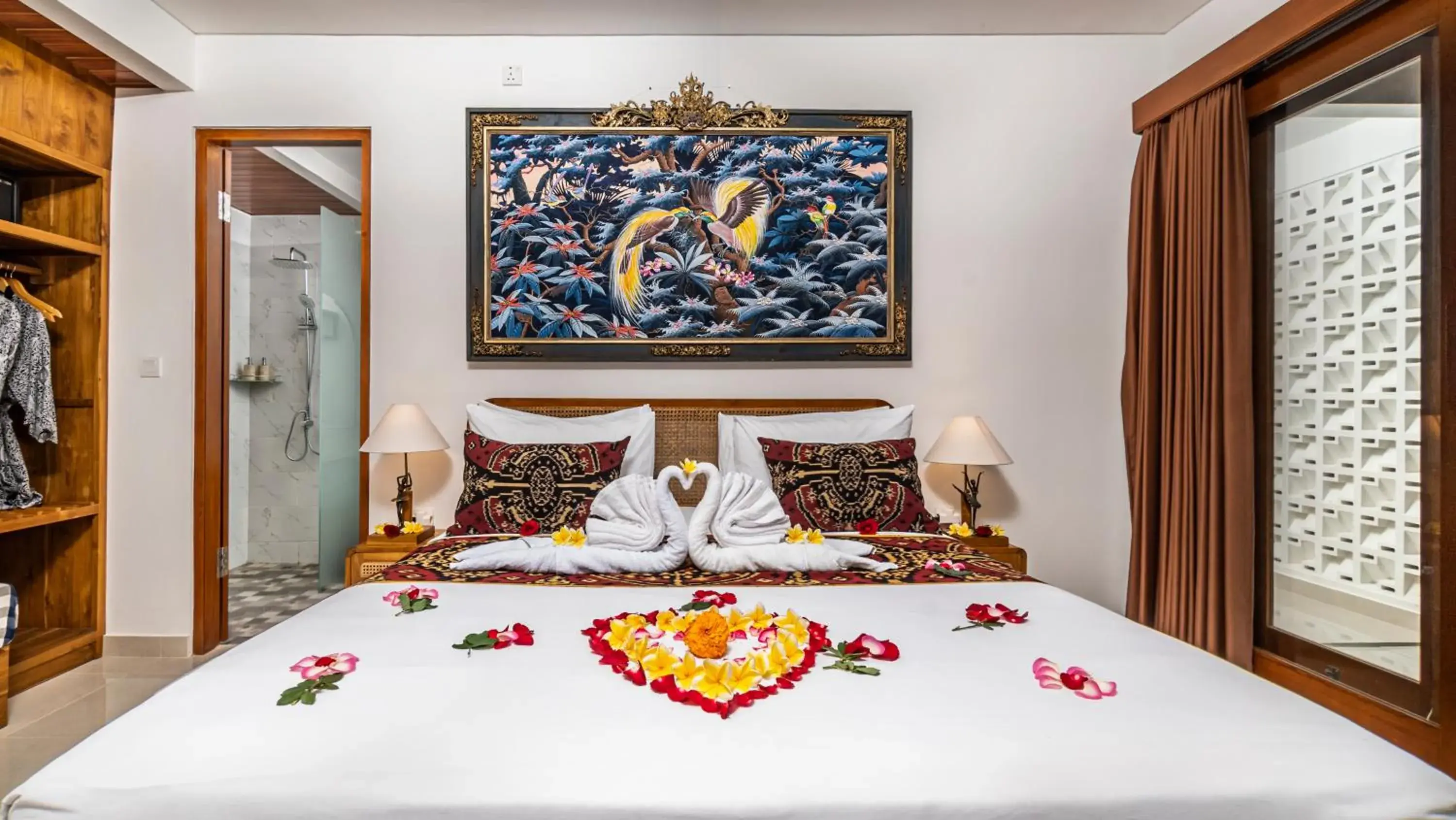 Bed in Putih DCarik Ubud Bed in Putih DCarik Ubud