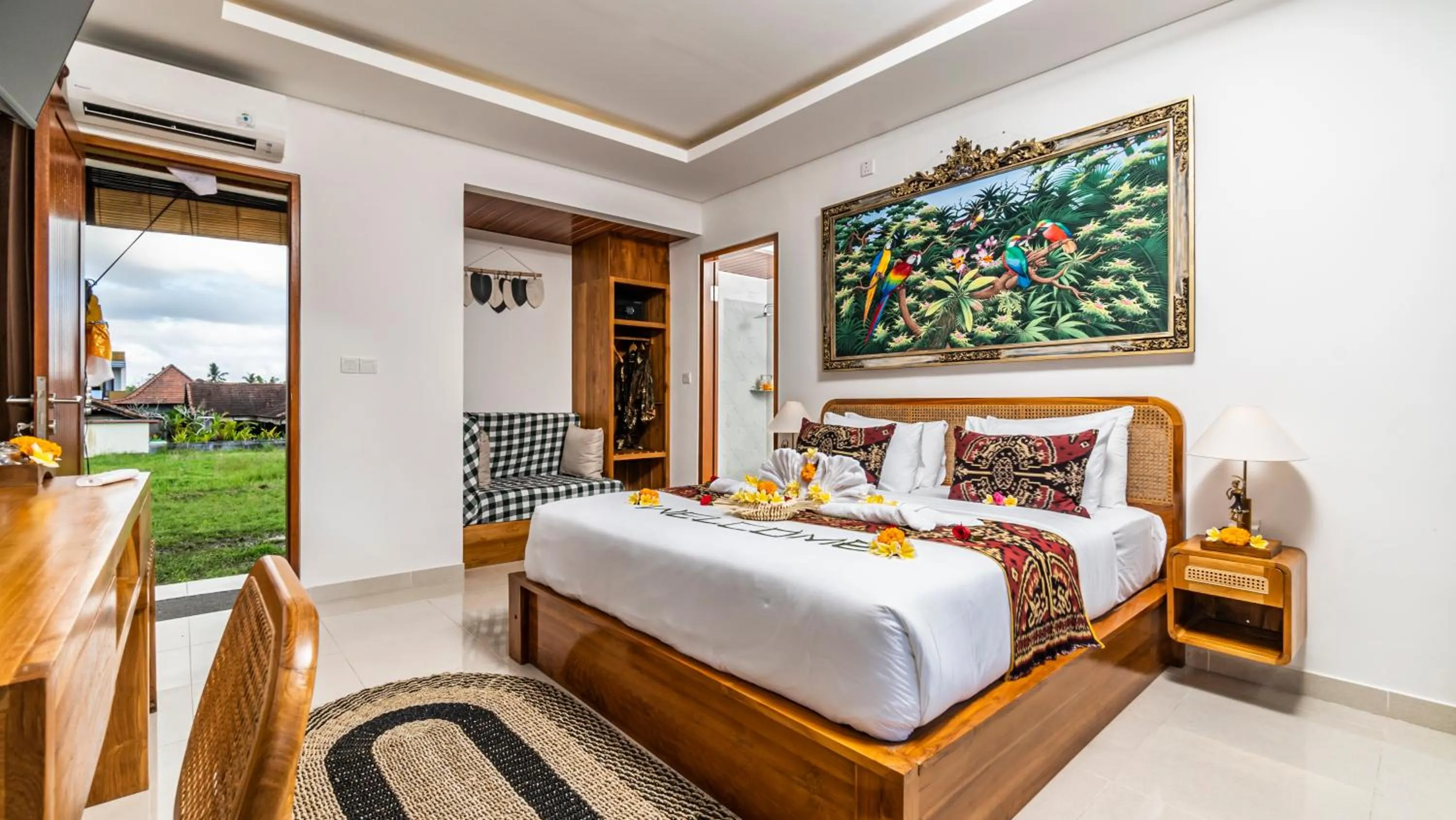 Bed in Putih DCarik Ubud
