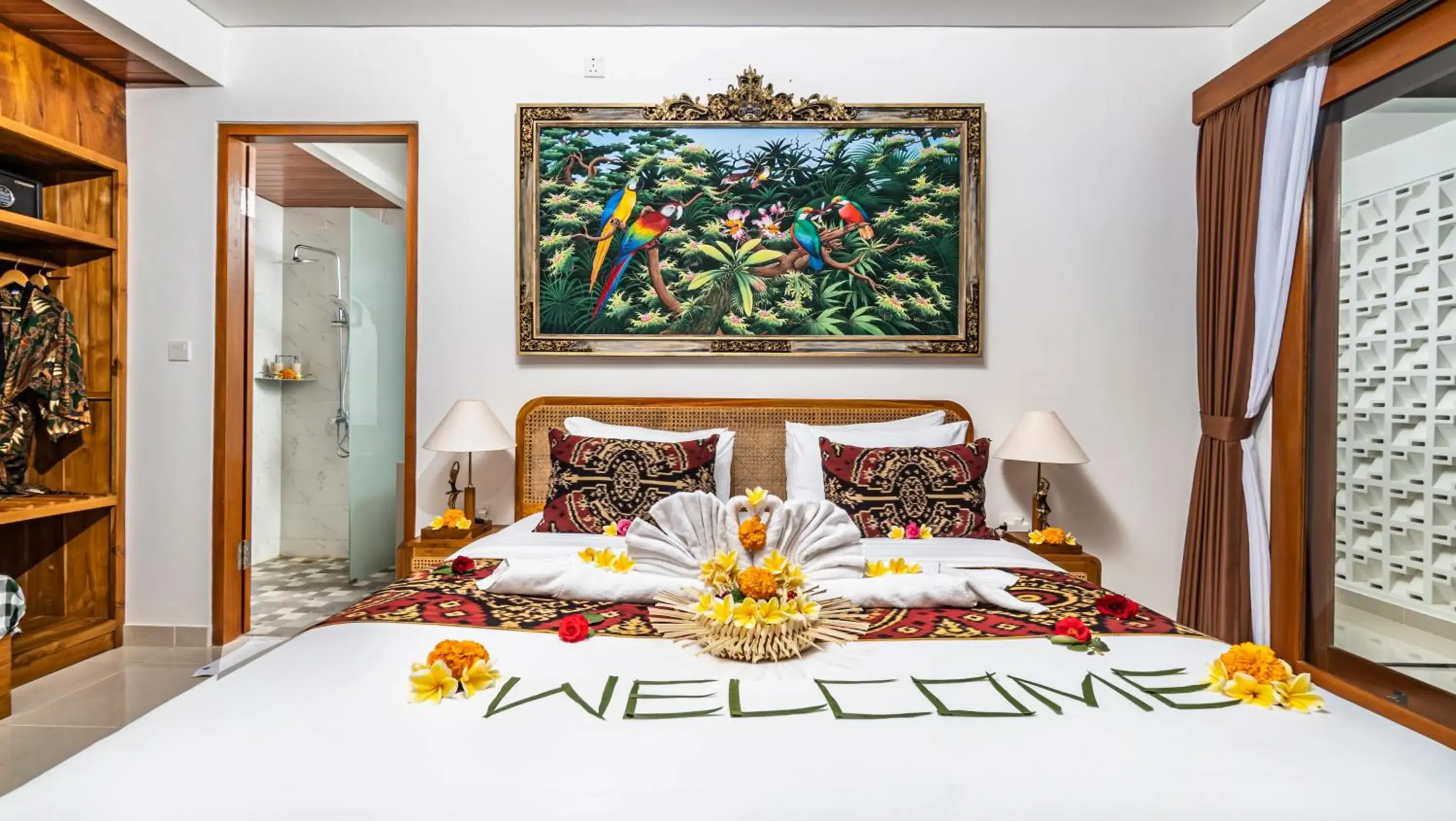 Bed in Putih DCarik Ubud Bed in Putih DCarik Ubud