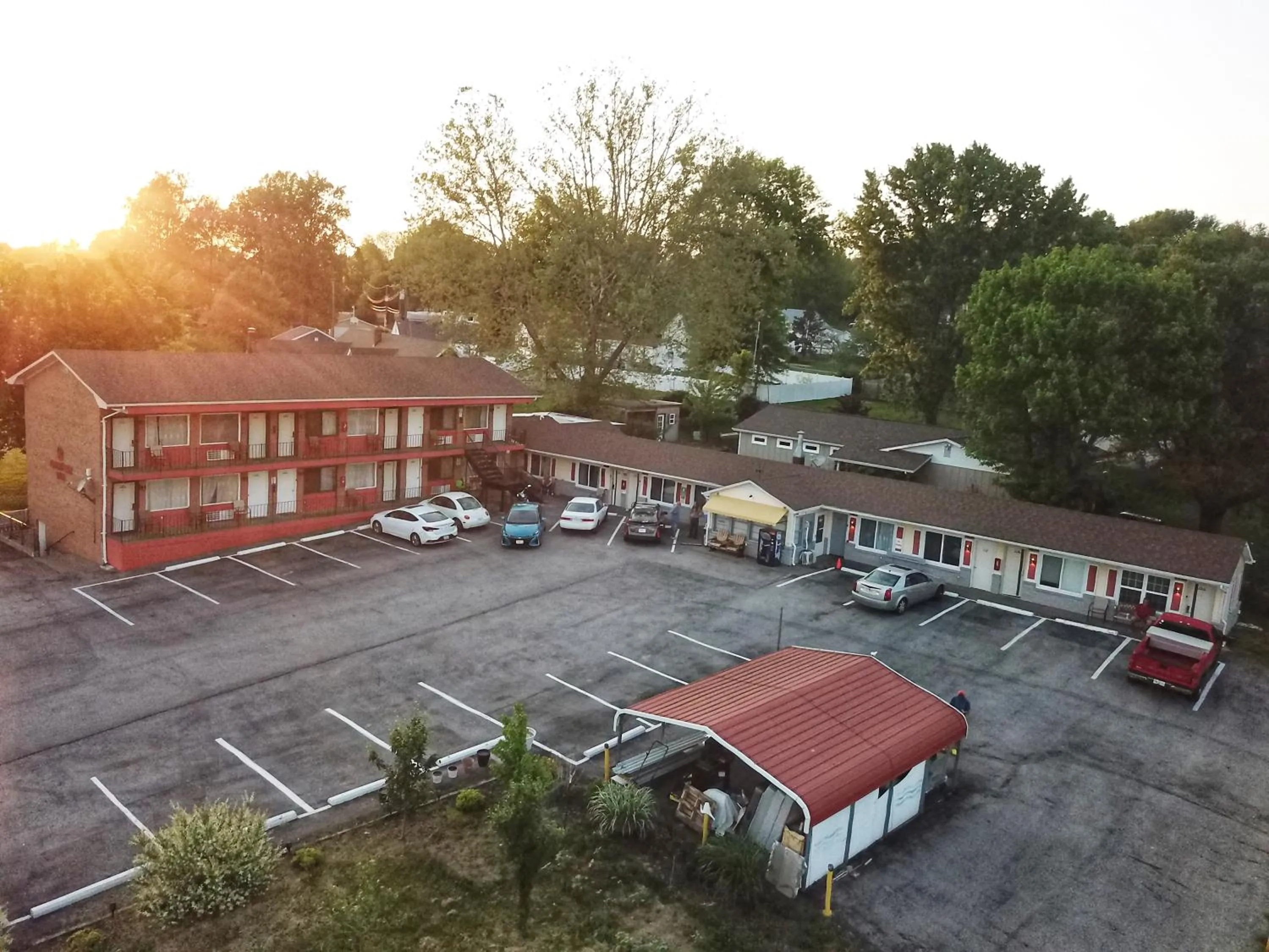 Property building in American Inn