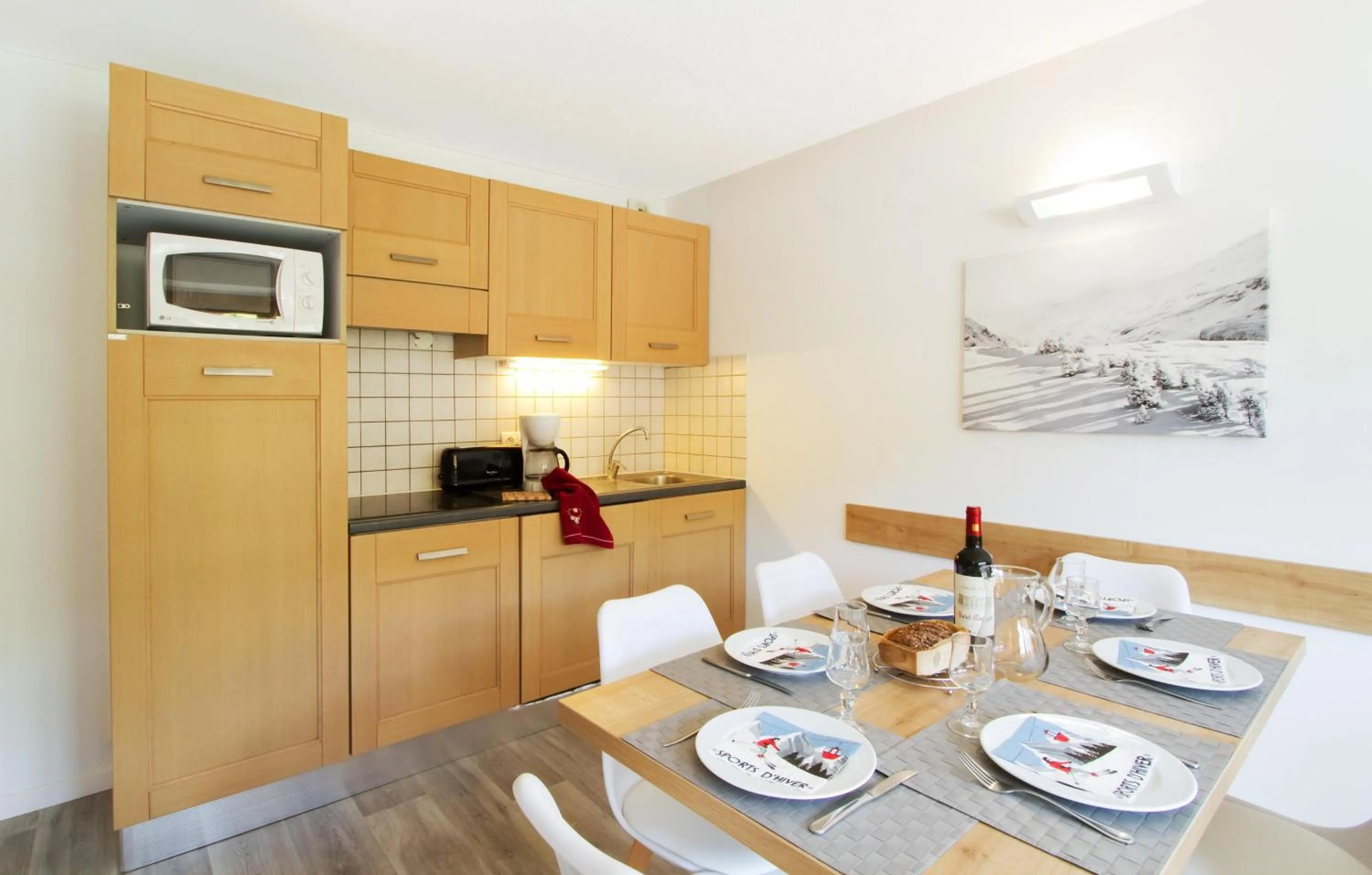 Kitchen or kitchenette in Résidence Odalys Le Pelvoux