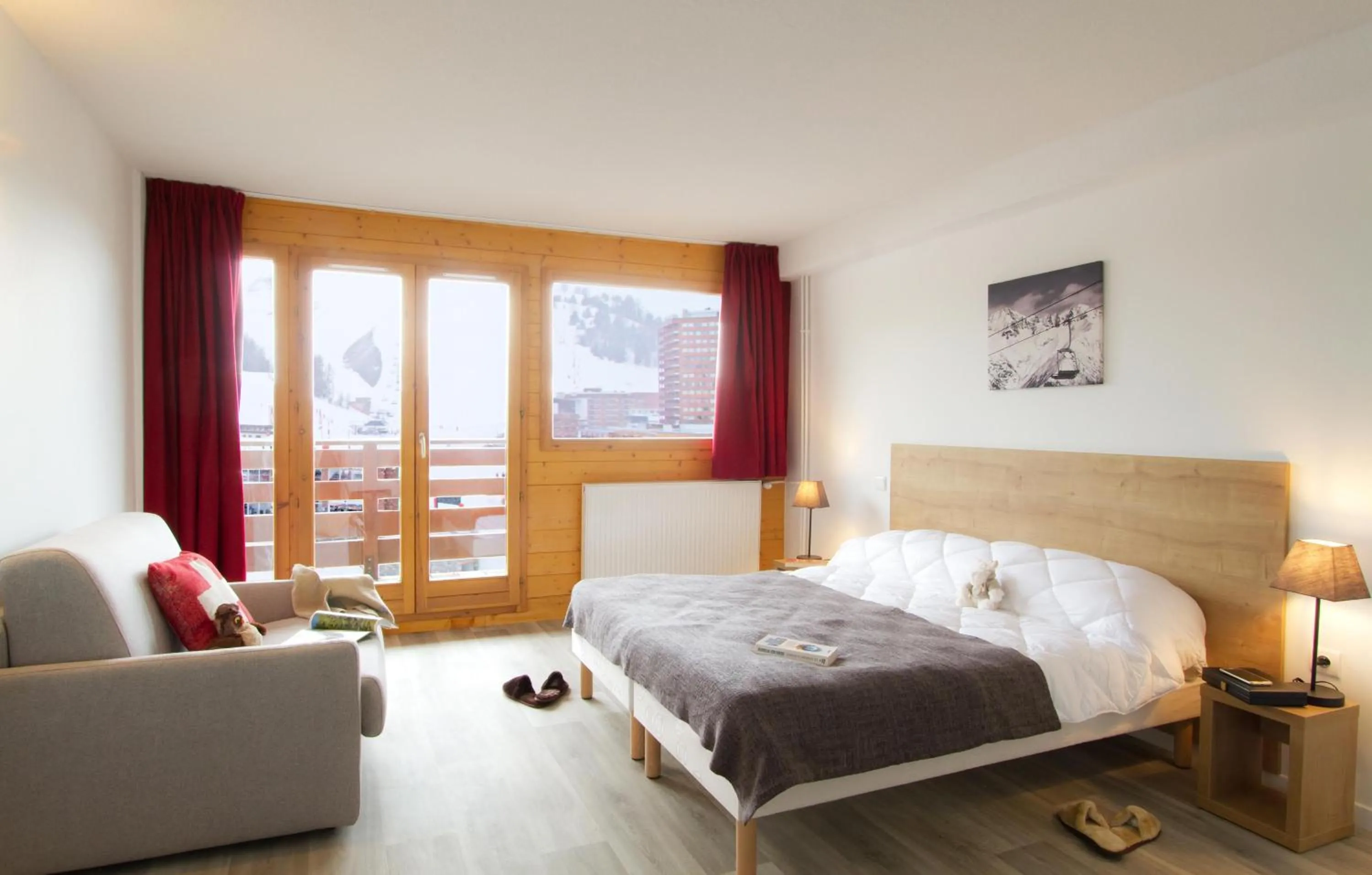 Photo of the whole room, Bed in Résidence Odalys Le Pelvoux