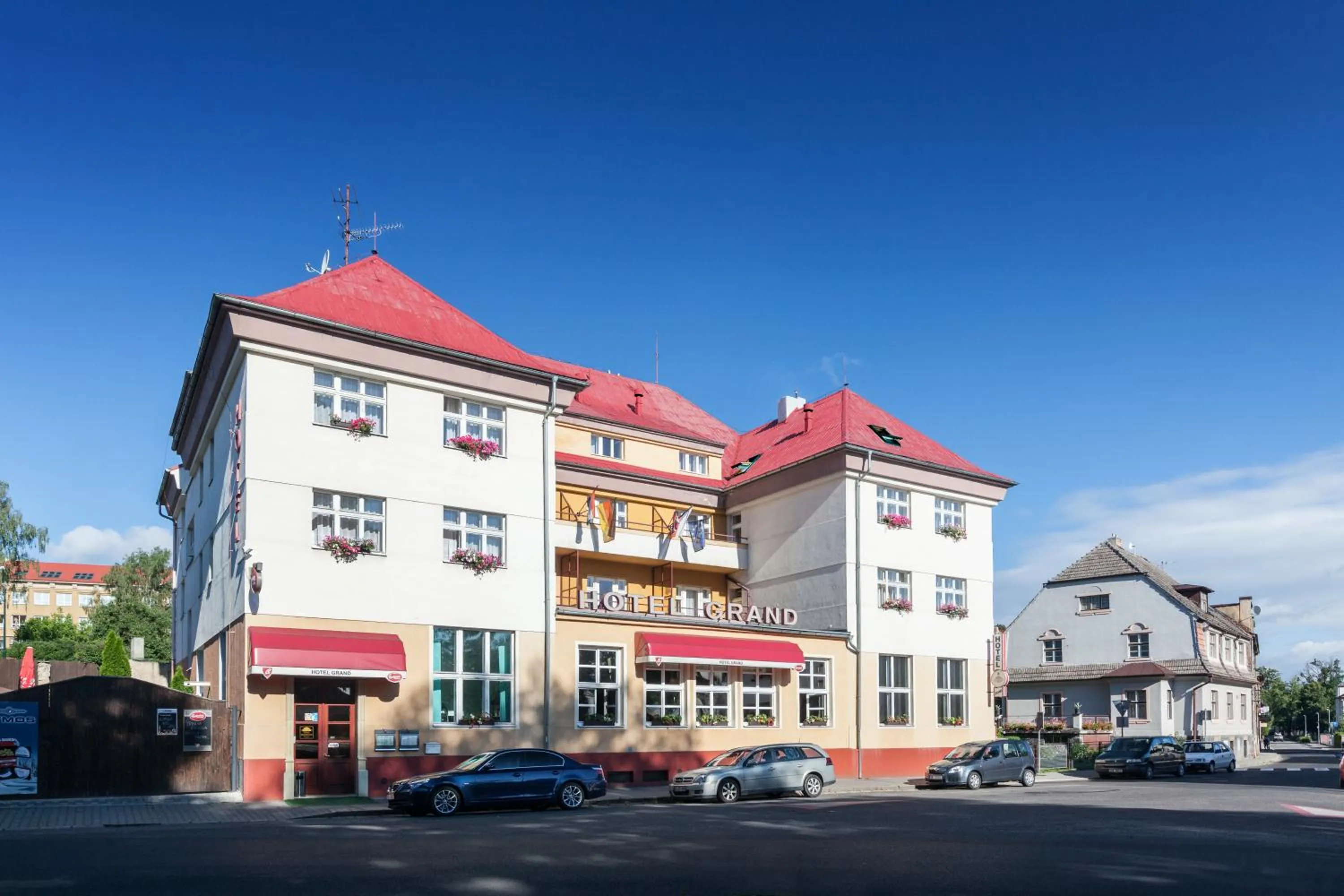 Facade/entrance in Hotel Grand