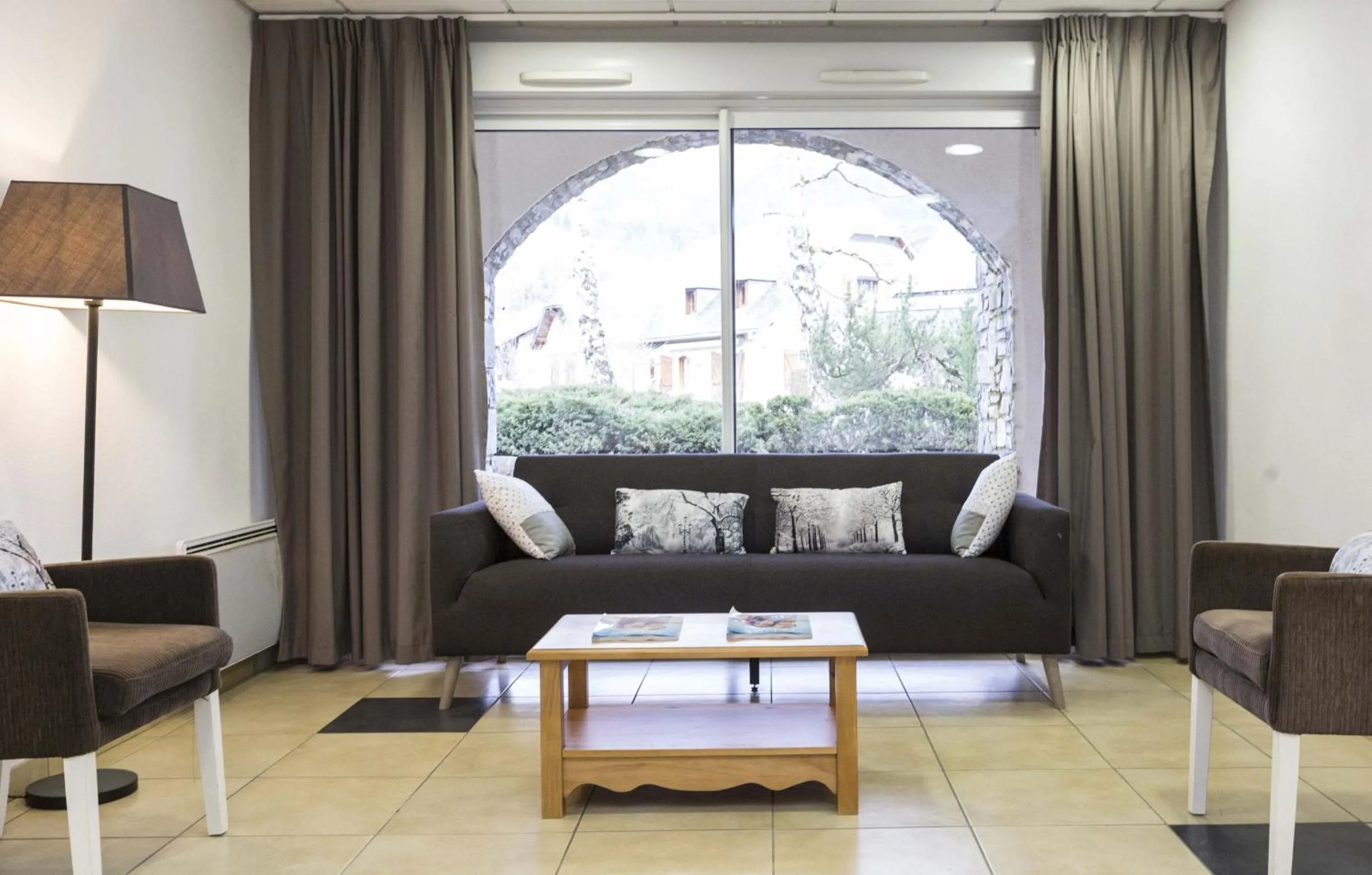 Lobby or reception in Résidence Odalys Soleil d'Aure