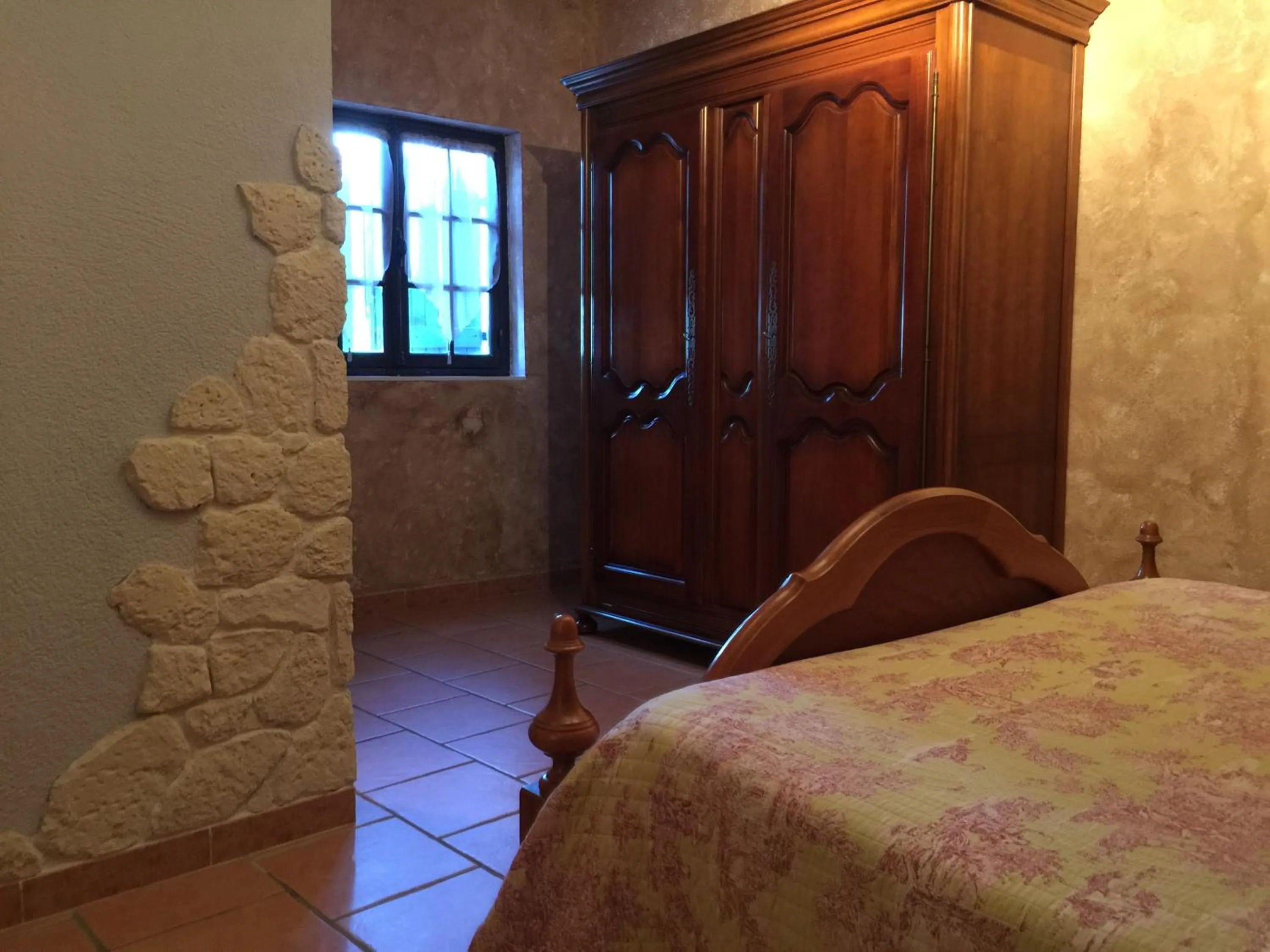 Day, Bed in Le Bosquet