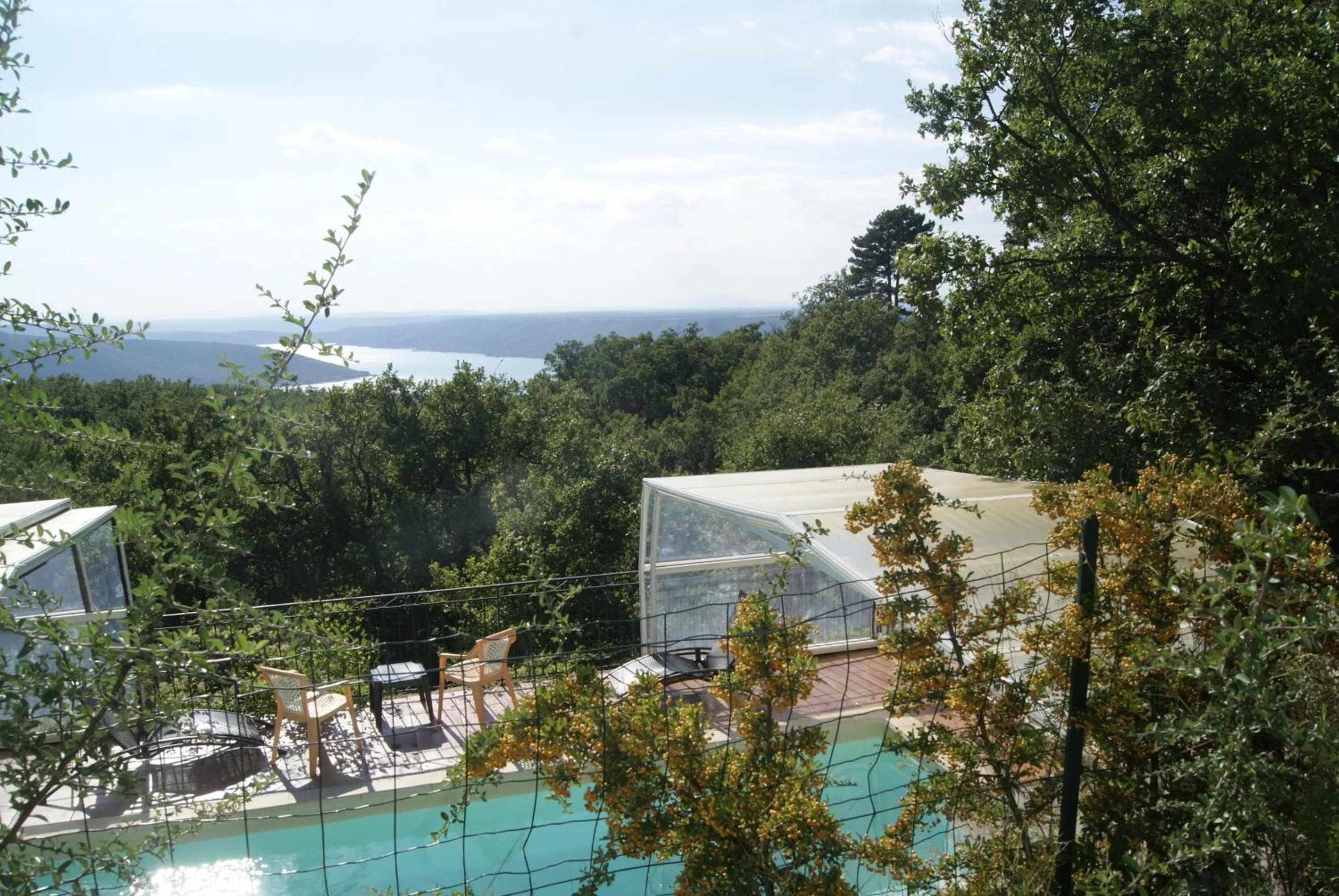 Lake view in Le Bosquet