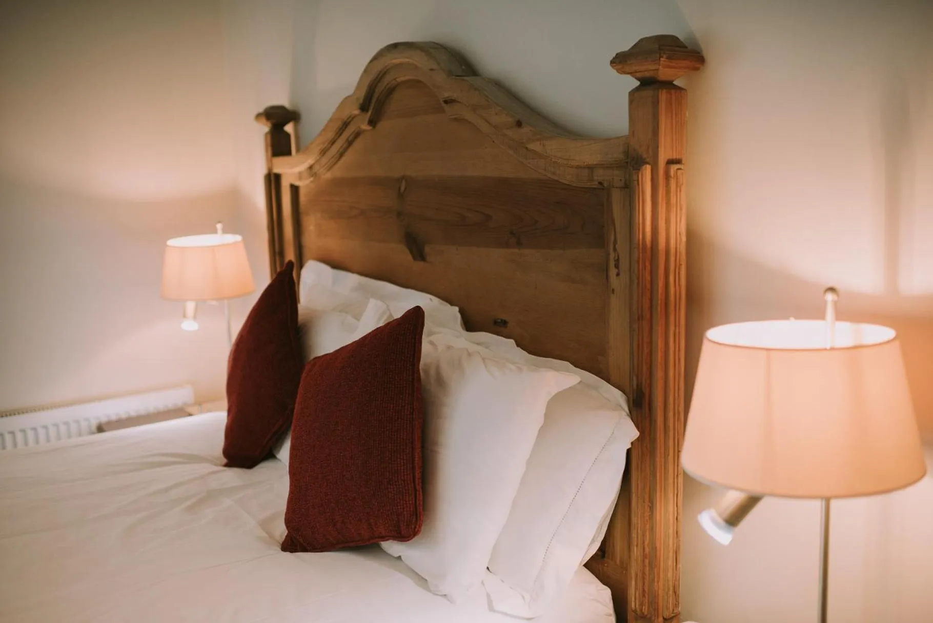 Photo of the whole room, Bed in Royal Valentia Hotel