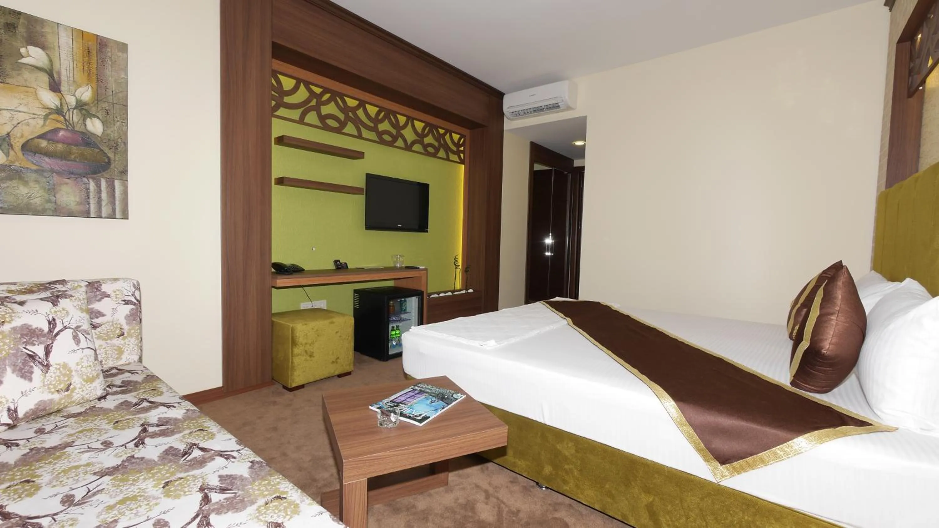 Bed in Hotel Labella Bergama