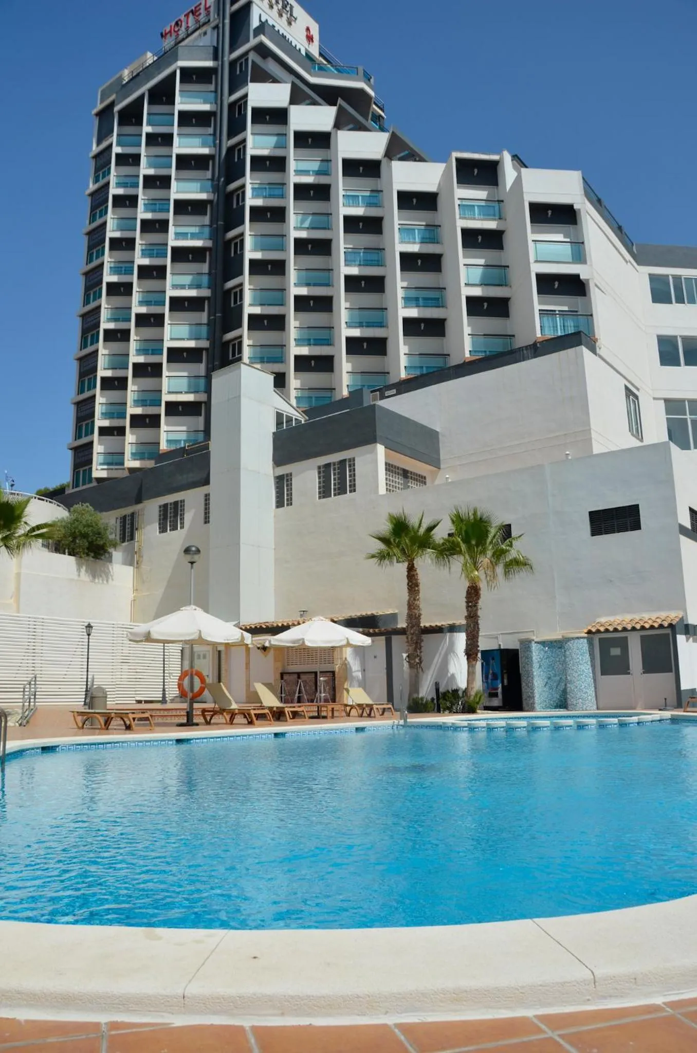 Property building in La Familia Gallo Rojo