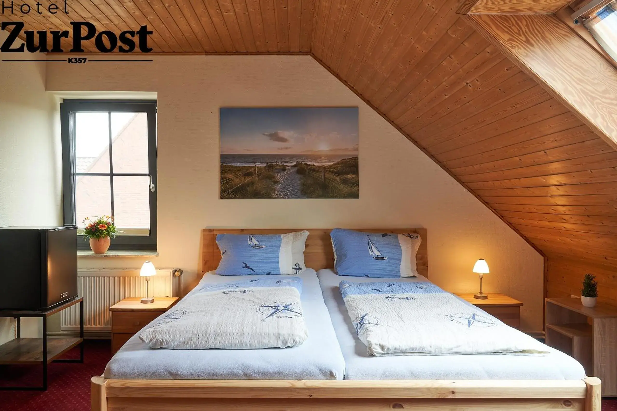 Triple Room with Bathroom in K357 - Hotel & Restaurant "Zur Post" in Otterndorf bei Cuxhaven Triple Room with Bathroom in K357 - Hotel & Restaurant "Zur Post" in Otterndorf bei Cuxhaven
