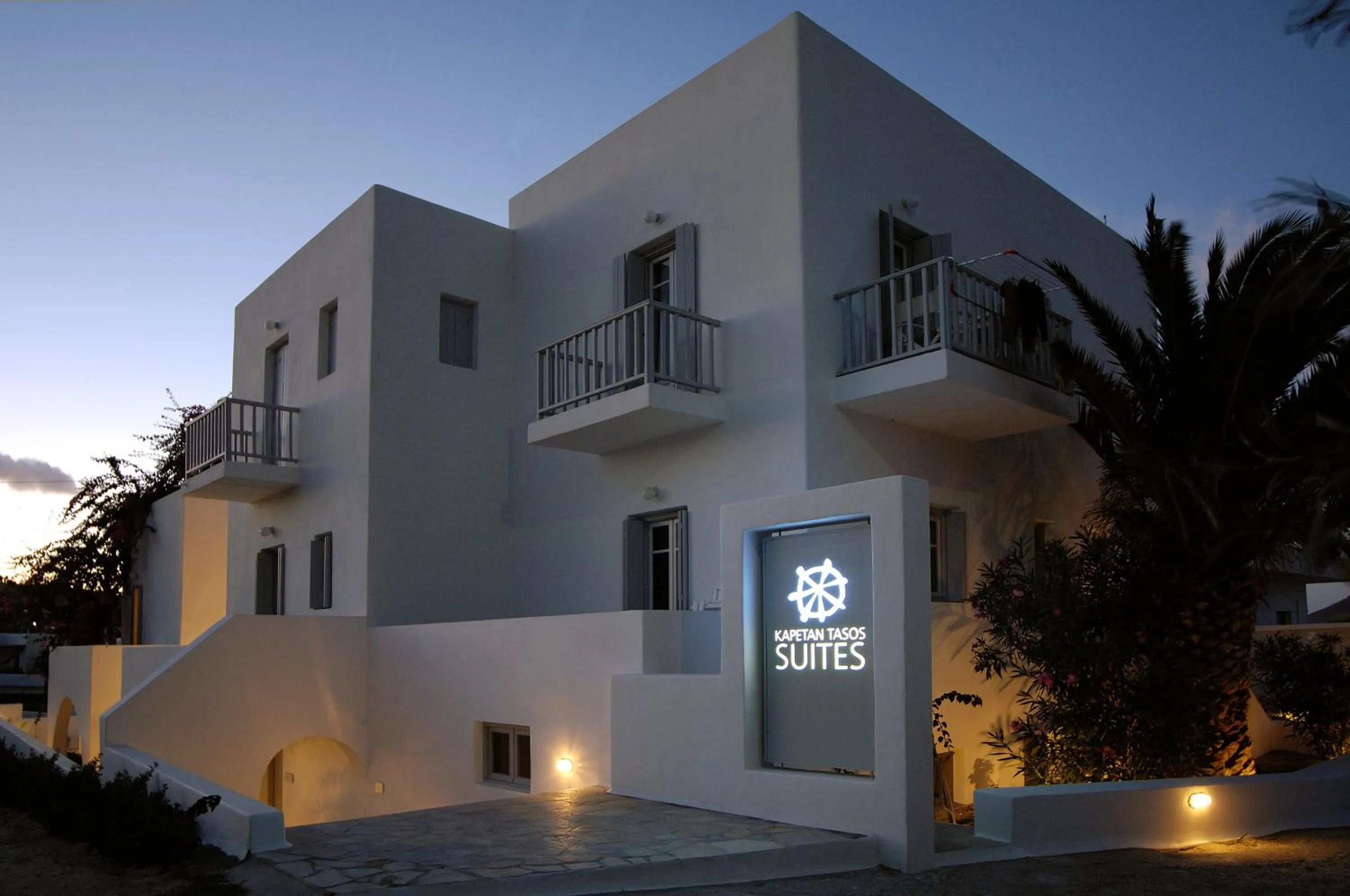 Property building in Kapetan Tasos Suites