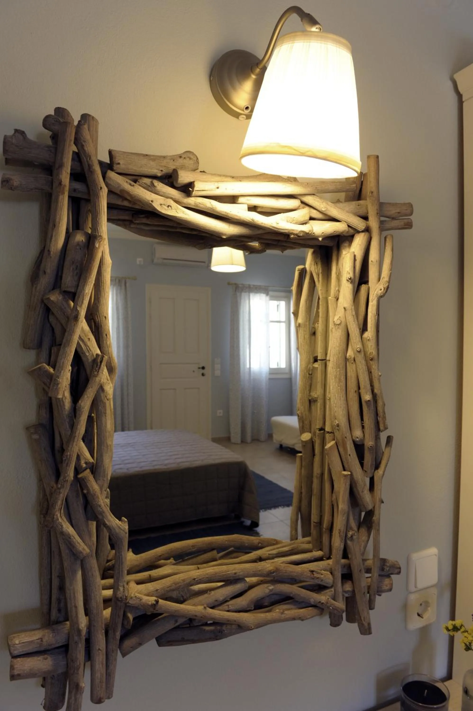 Decorative detail, Bed in Almyris