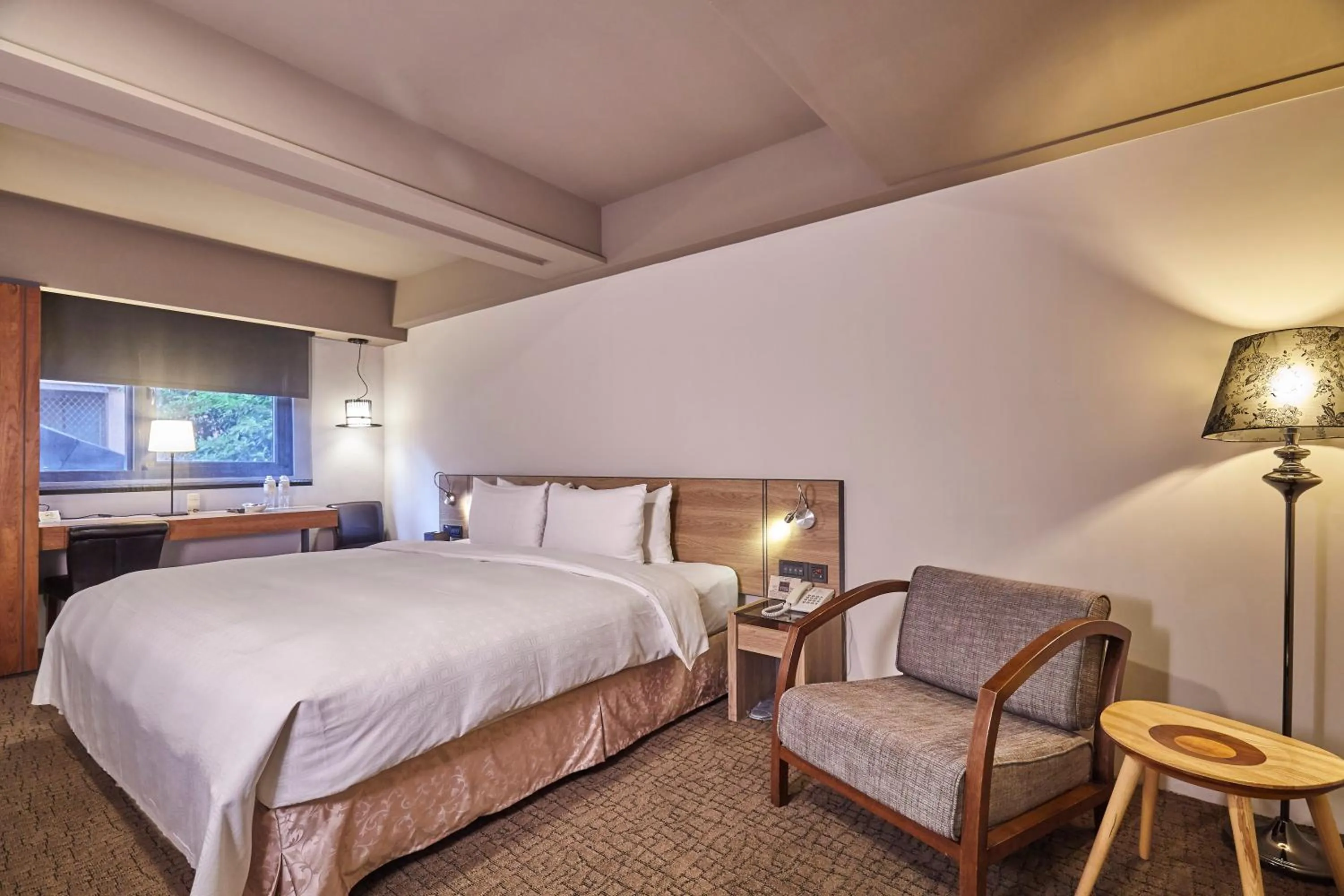 Street view, Bed in Simple + Hotel