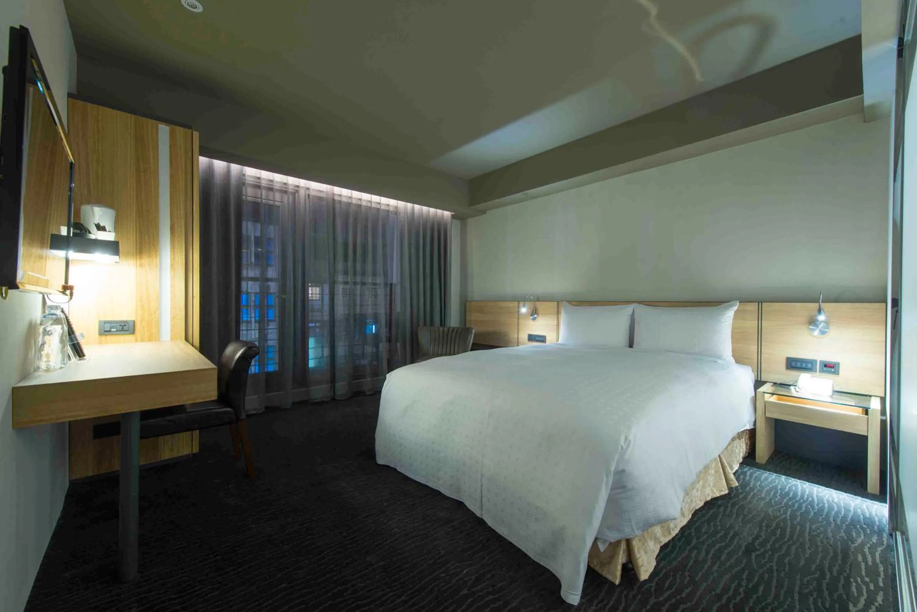 Photo of the whole room, Bed in Simple + Hotel