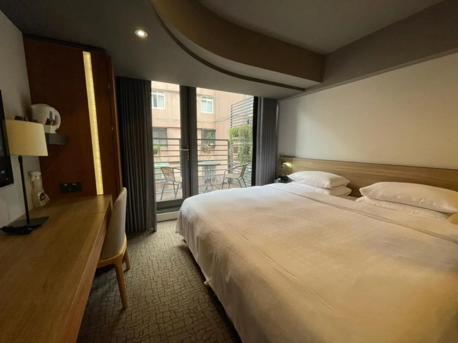 Photo of the whole room, Bed in Simple + Hotel