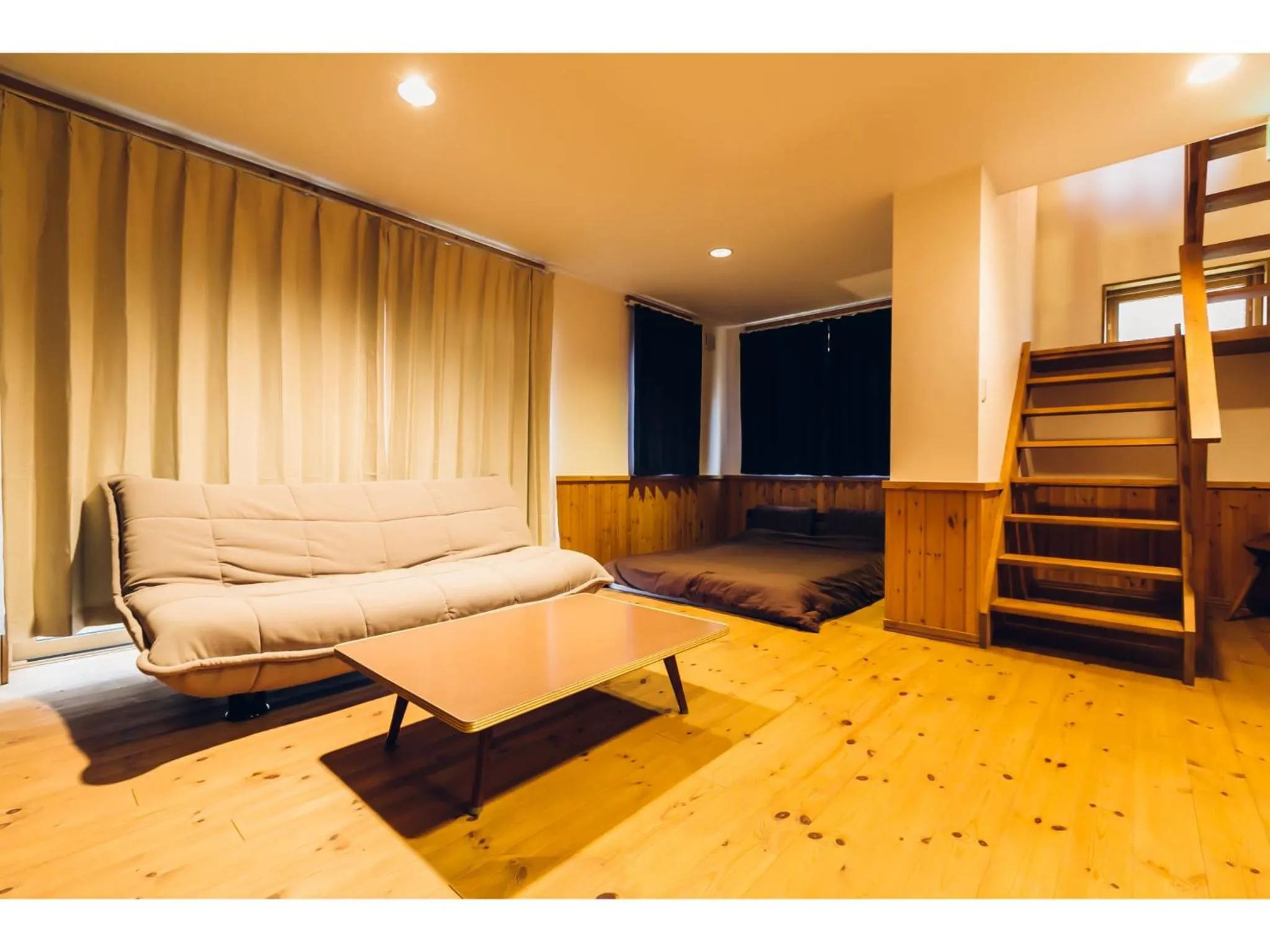 Bed in LAKE view PRIVATE log house