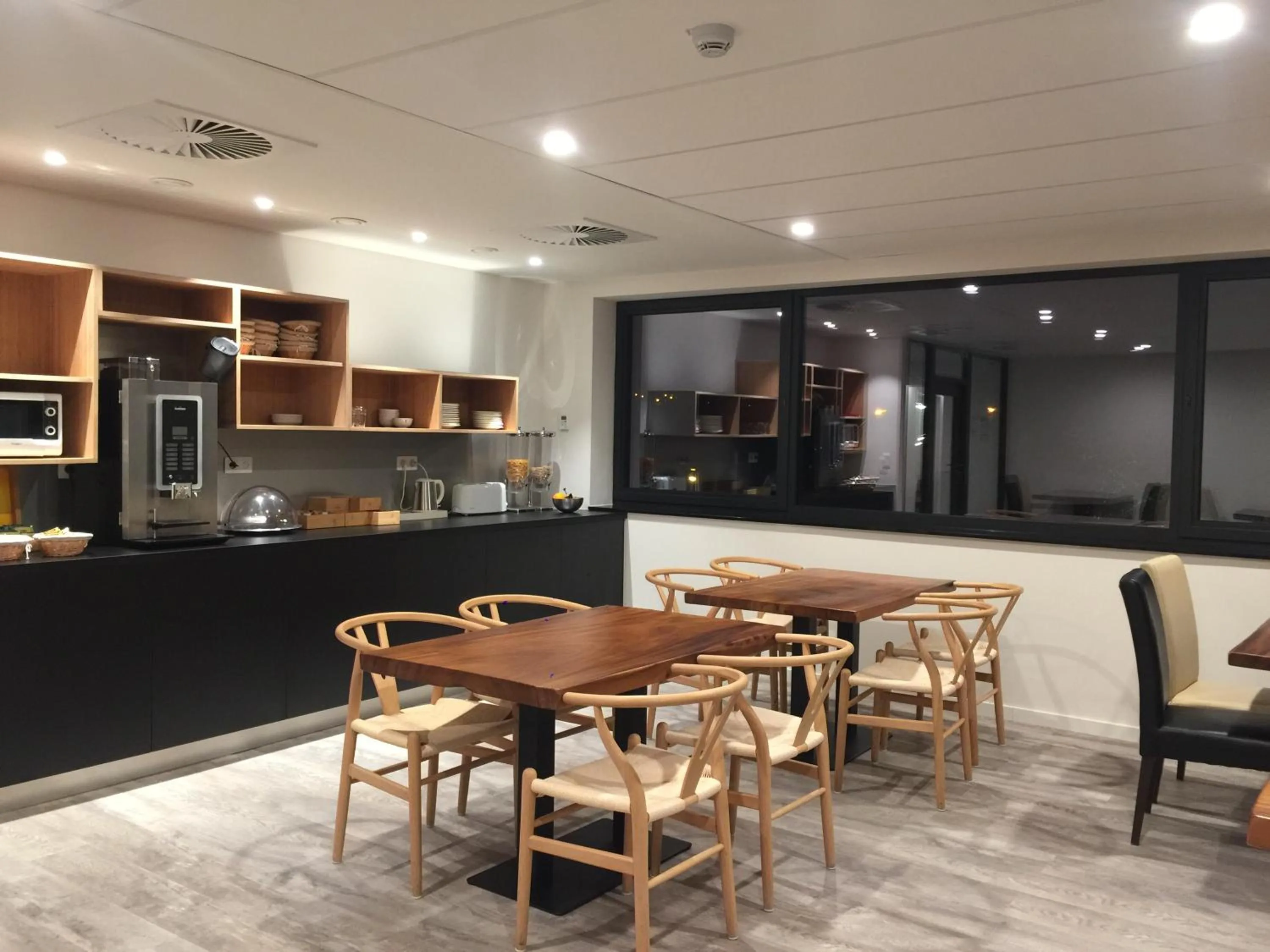Dining area in cité impériale ye