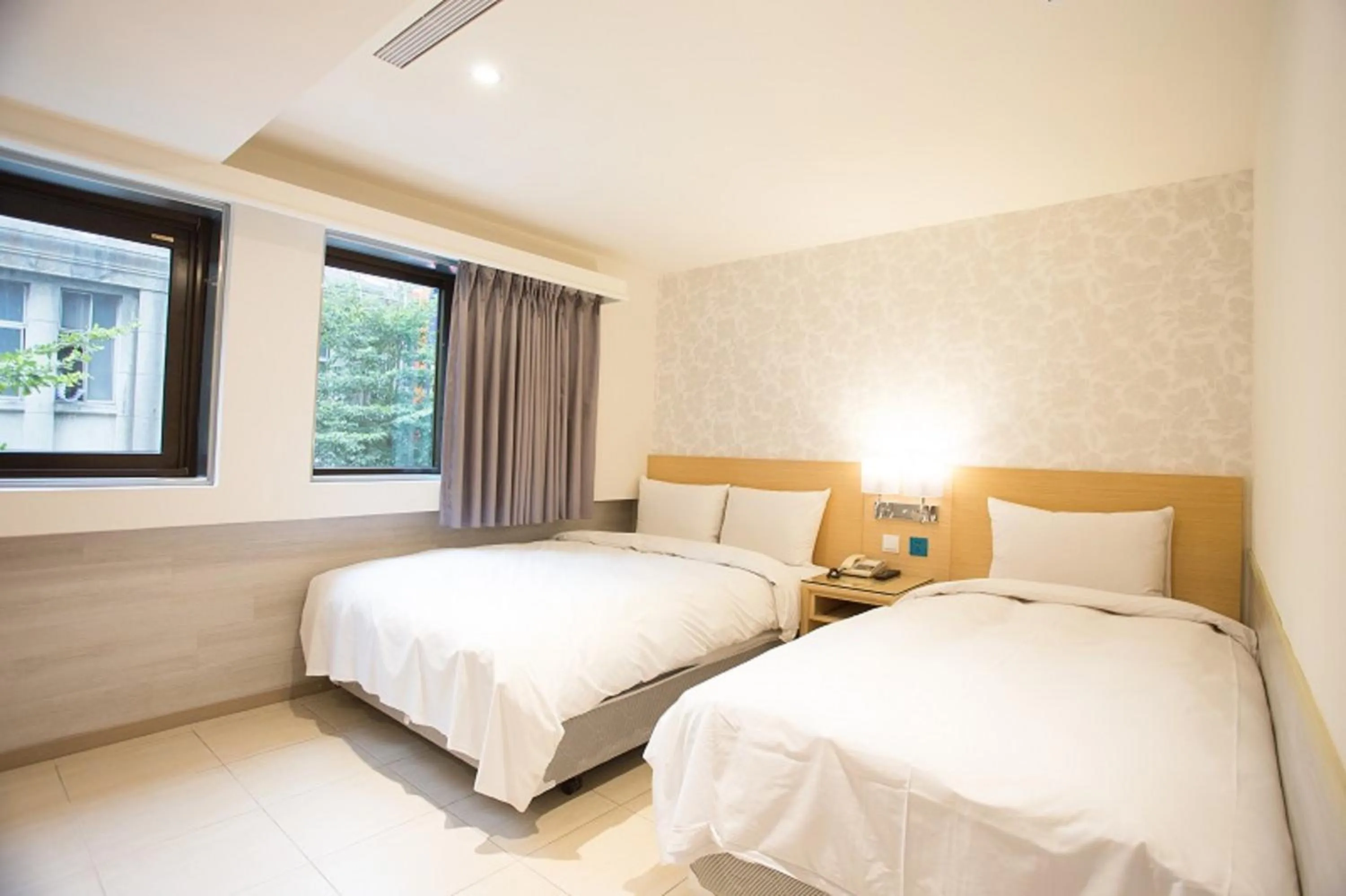 Bedroom, Bed in Rainbow Hotel