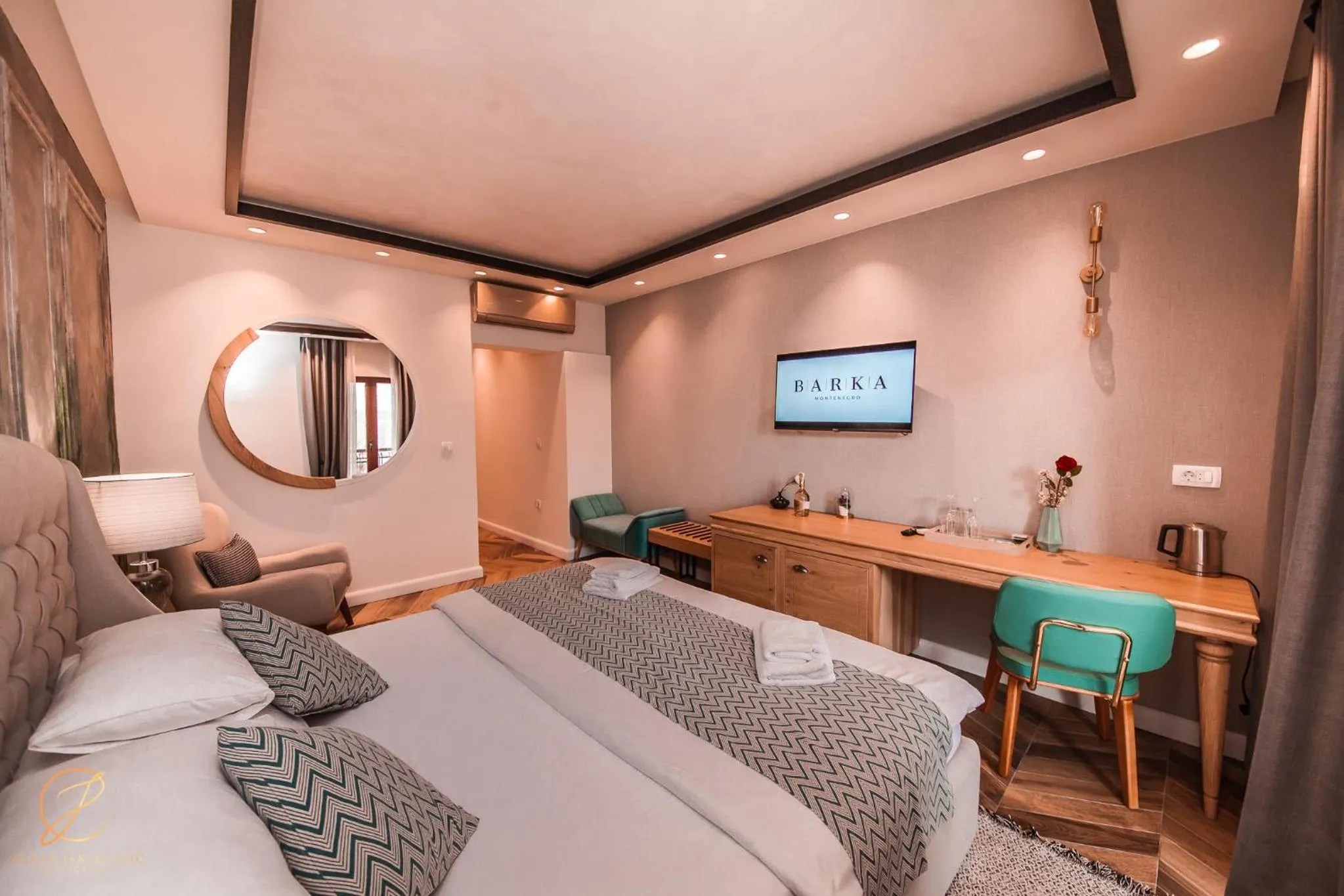 Deluxe Double Room with Balcony and Sea View in Barka B'n'B - Elegant Seaview Rooms