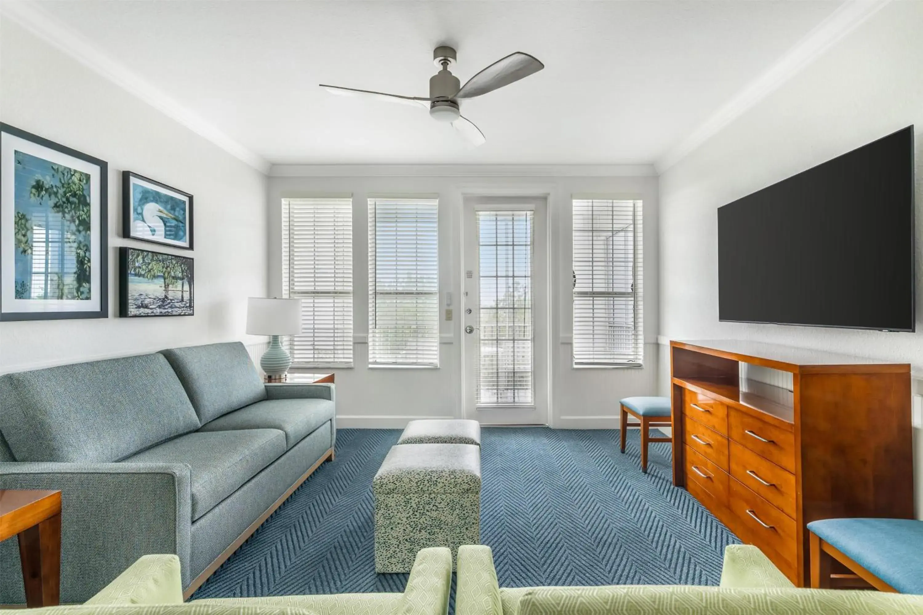 Living room in Hilton Vacation Club Grand Beach Orlando Living room in Hilton Vacation Club Grand Beach Orlando