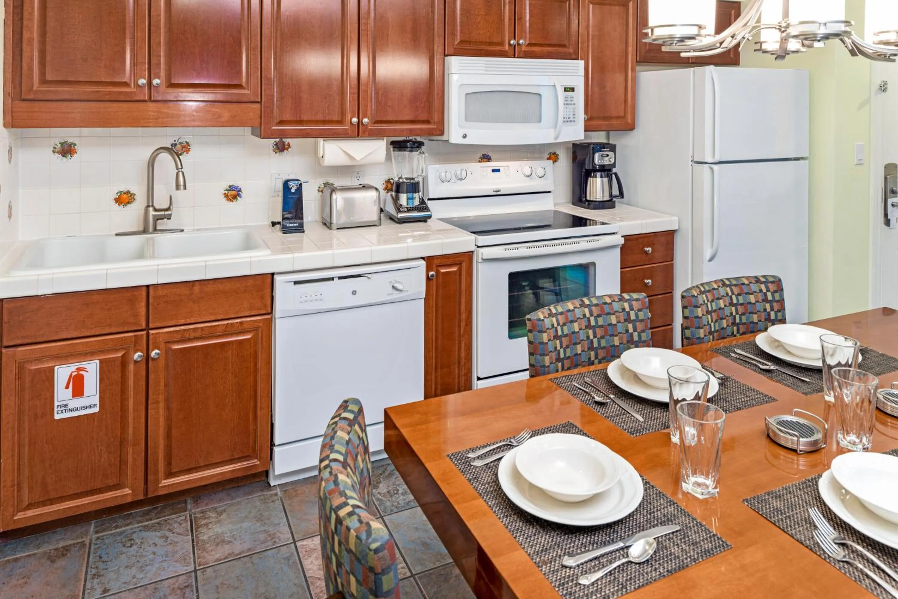 Coffee/tea facilities in Hilton Vacation Club Grand Beach Orlando