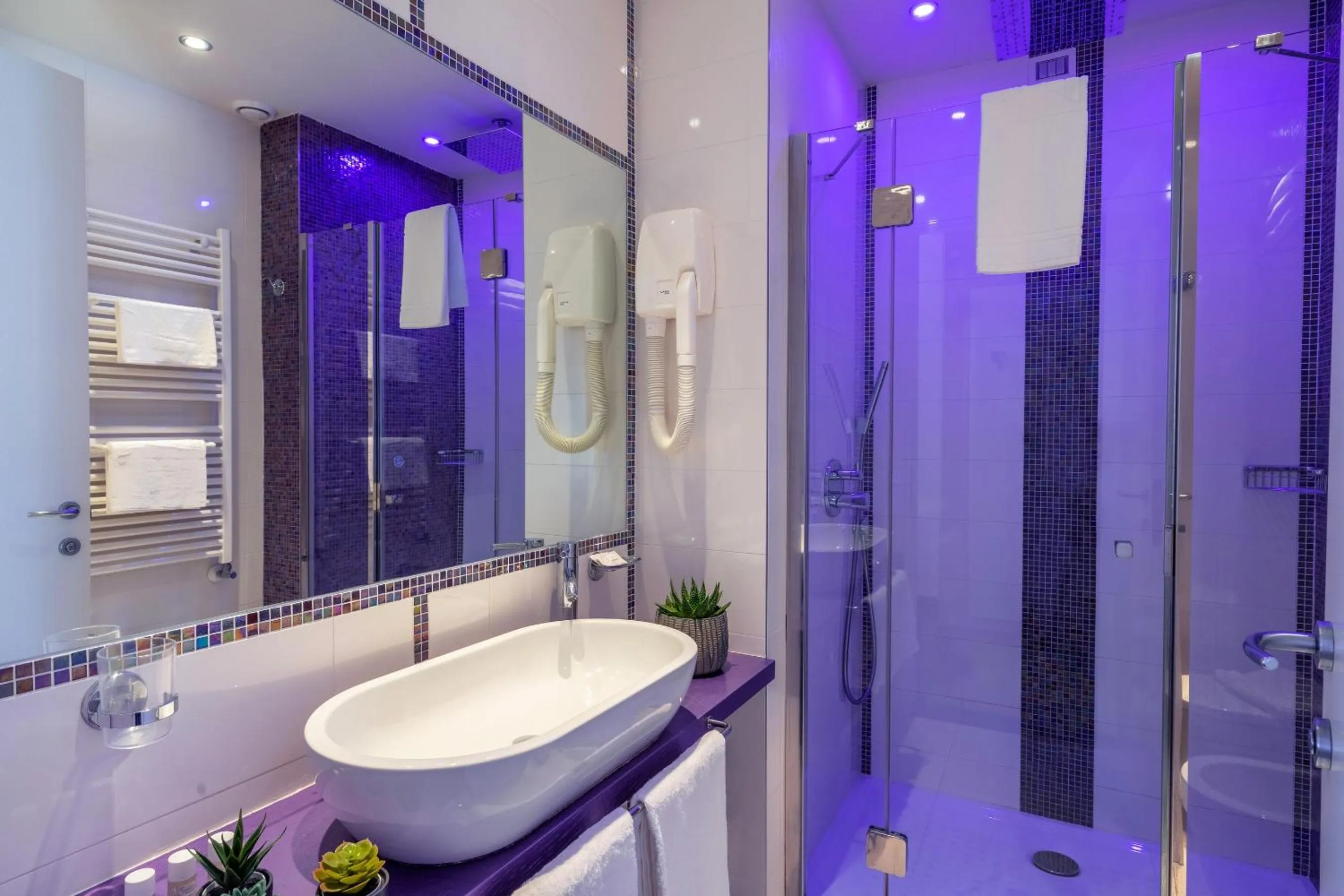 Shower in Hotel 2000 Riccione