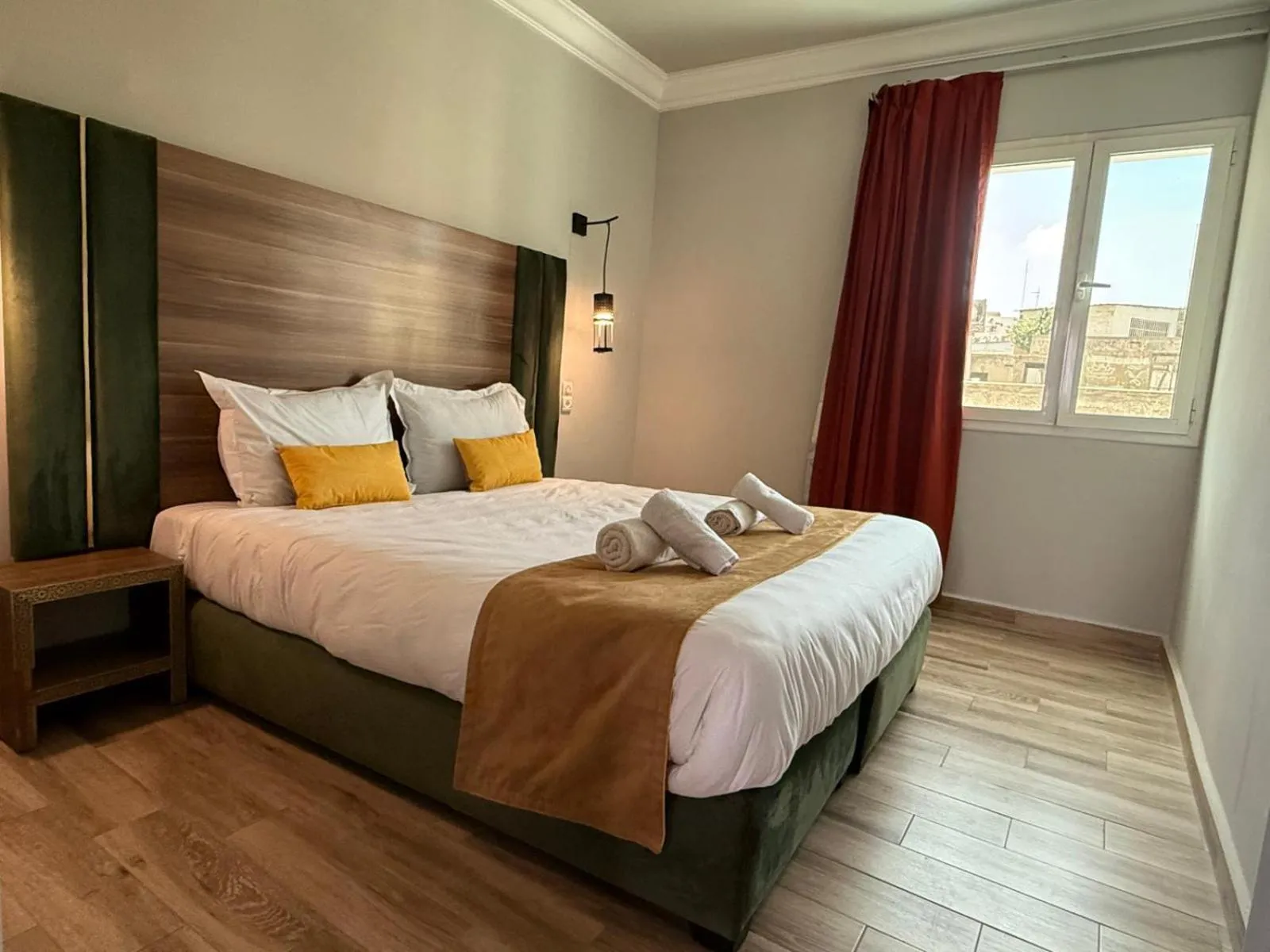 Bed in Hamilton Suites & Appart