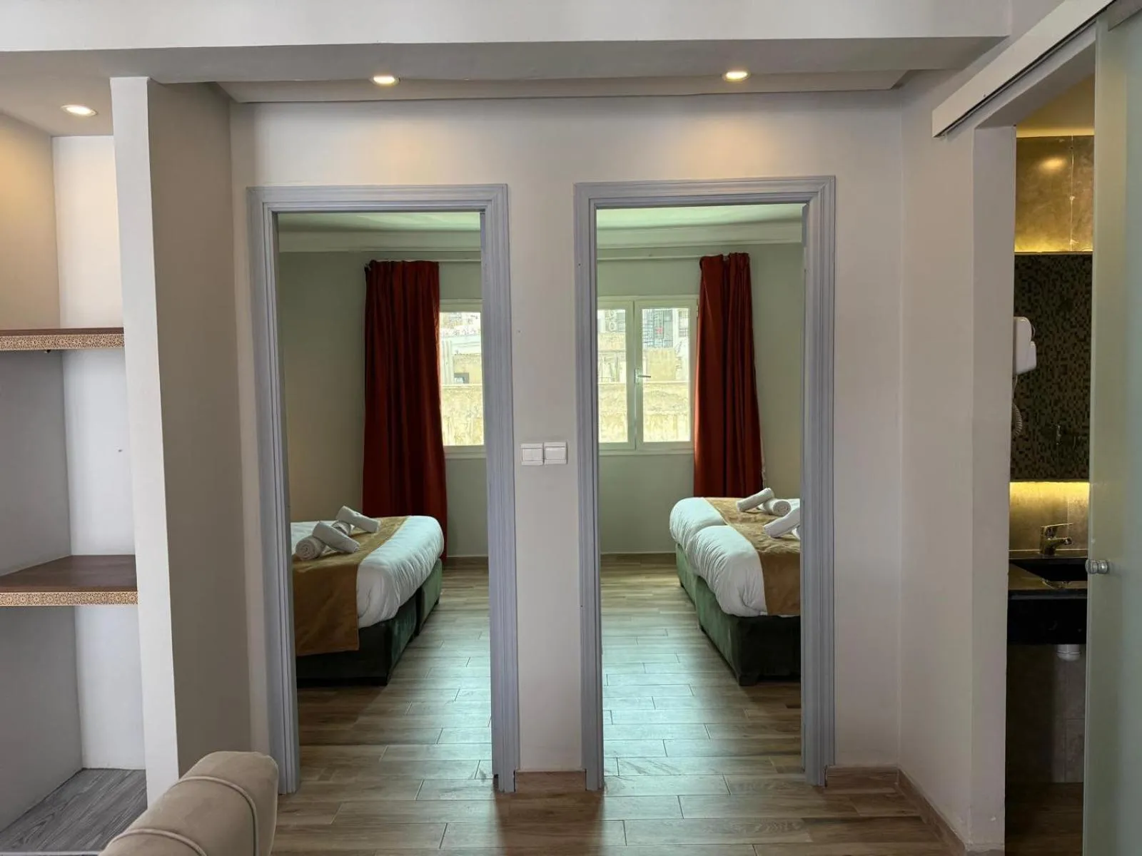 Bedroom, Bed in Hamilton Suites & Appart