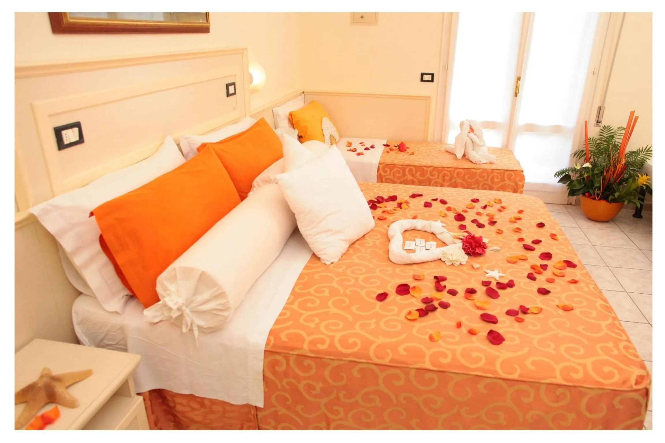 Photo of the whole room, Bed in Hotel Stefan Room & Breakfast