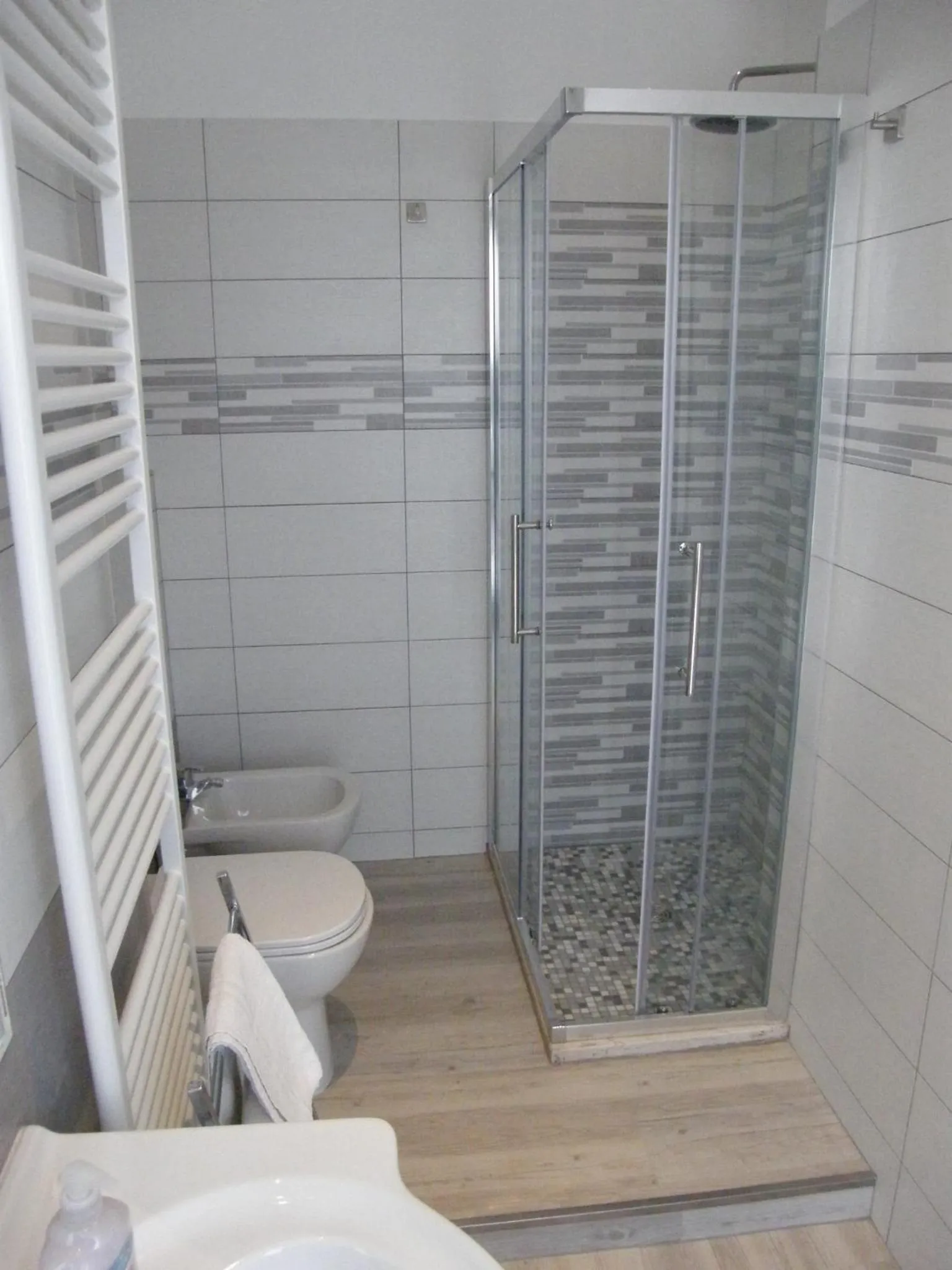 Bathroom in Hotel Stefan Room & Breakfast