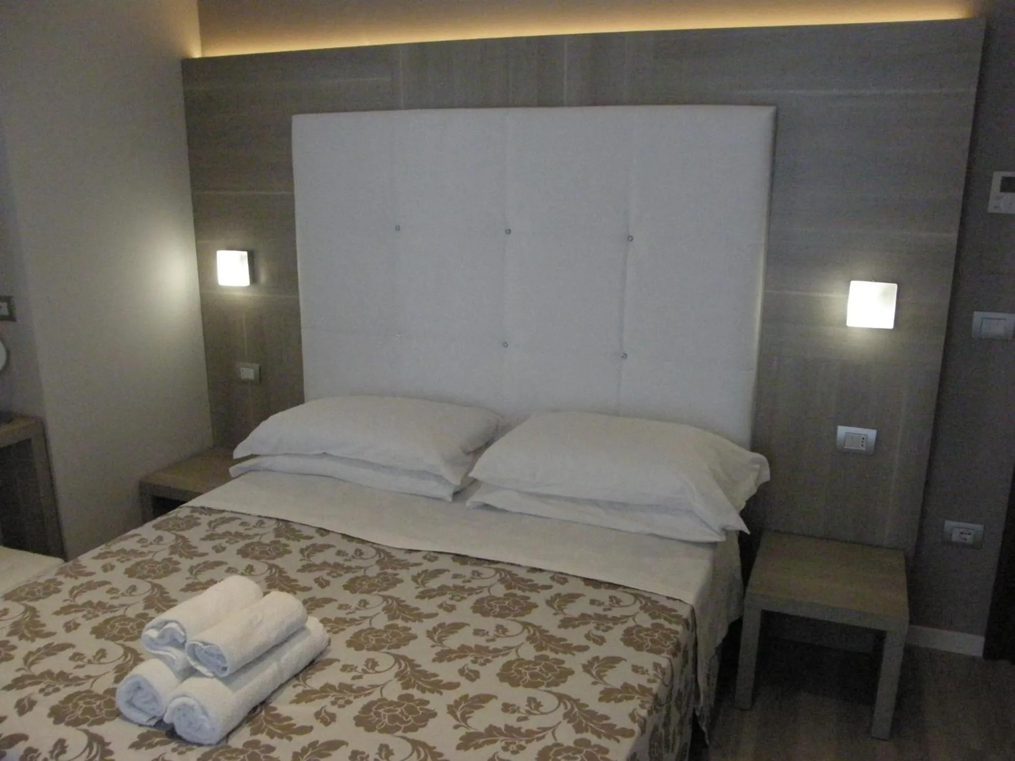 Bed in Hotel Stefan Room & Breakfast