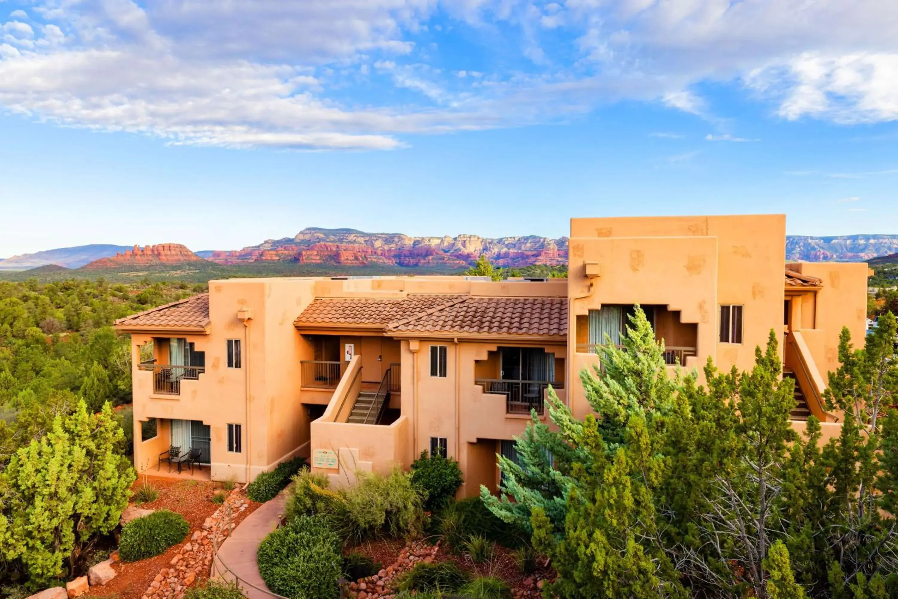 Property building in Hilton Vacation Club Sedona Summit Property building in Hilton Vacation Club Sedona Summit