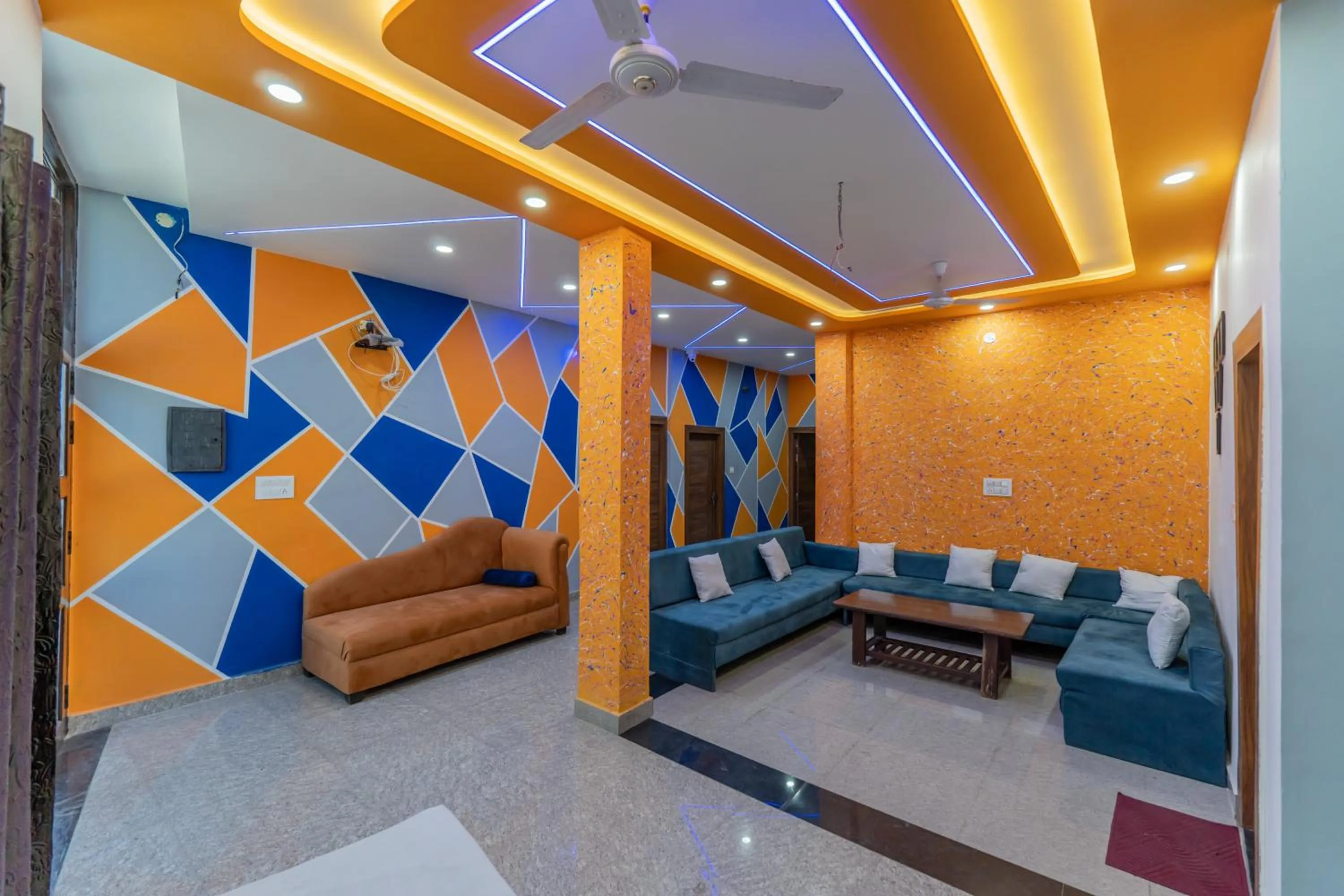 Big Brother hostel Hotel