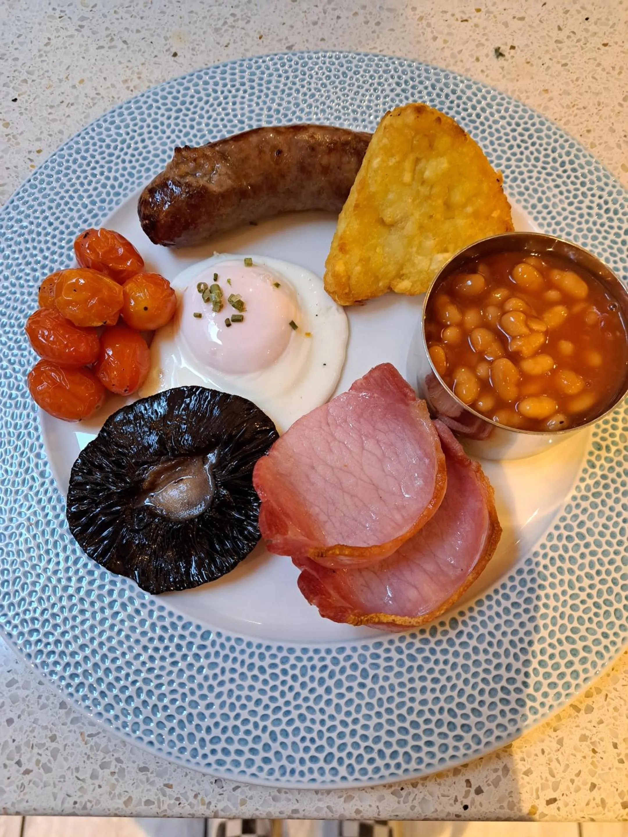 Breakfast in Waterfront House