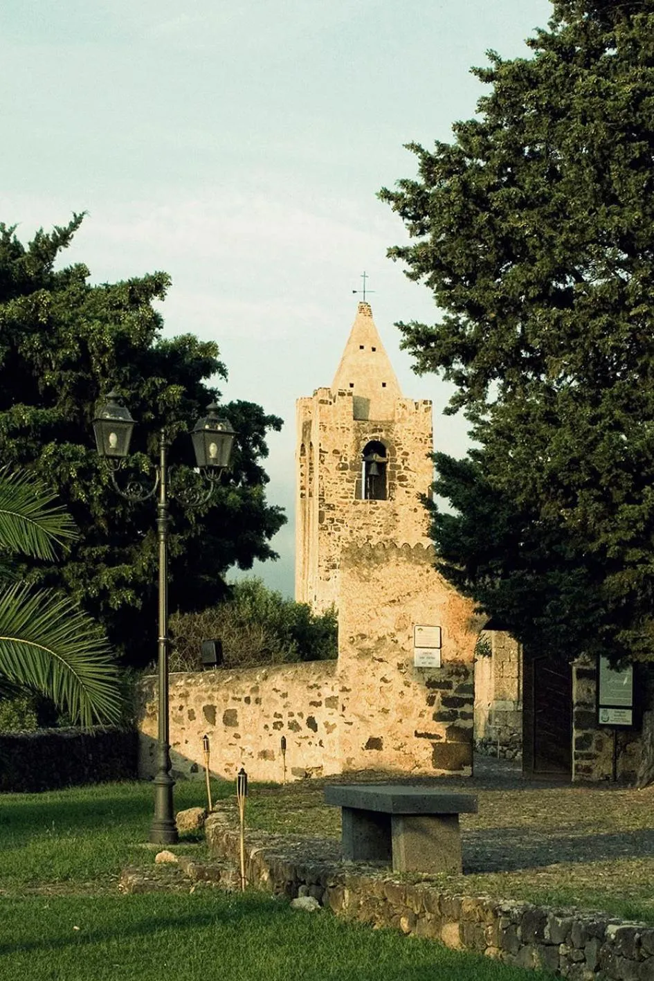 Nearby landmark in Castello Malicas