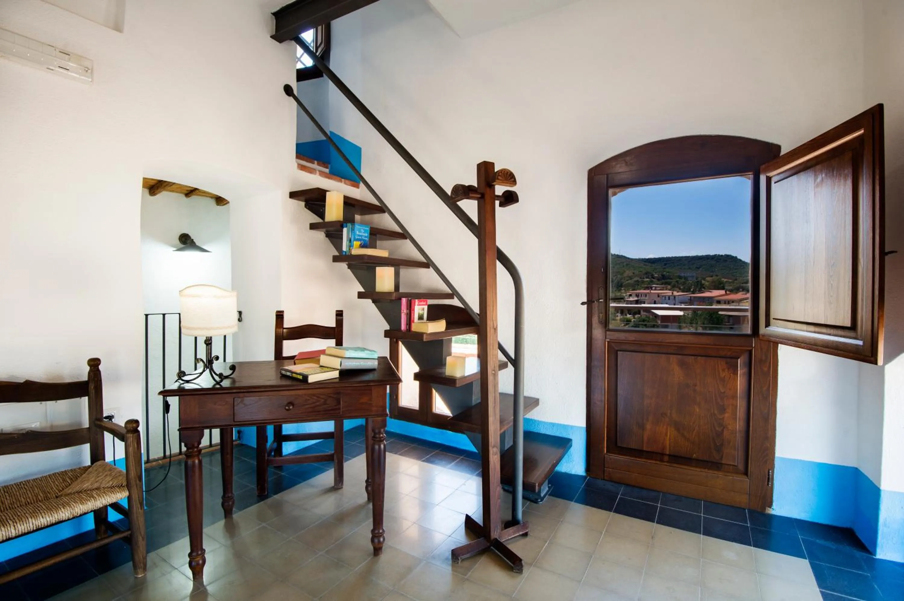 Communal lounge/ TV room in Castello Malicas