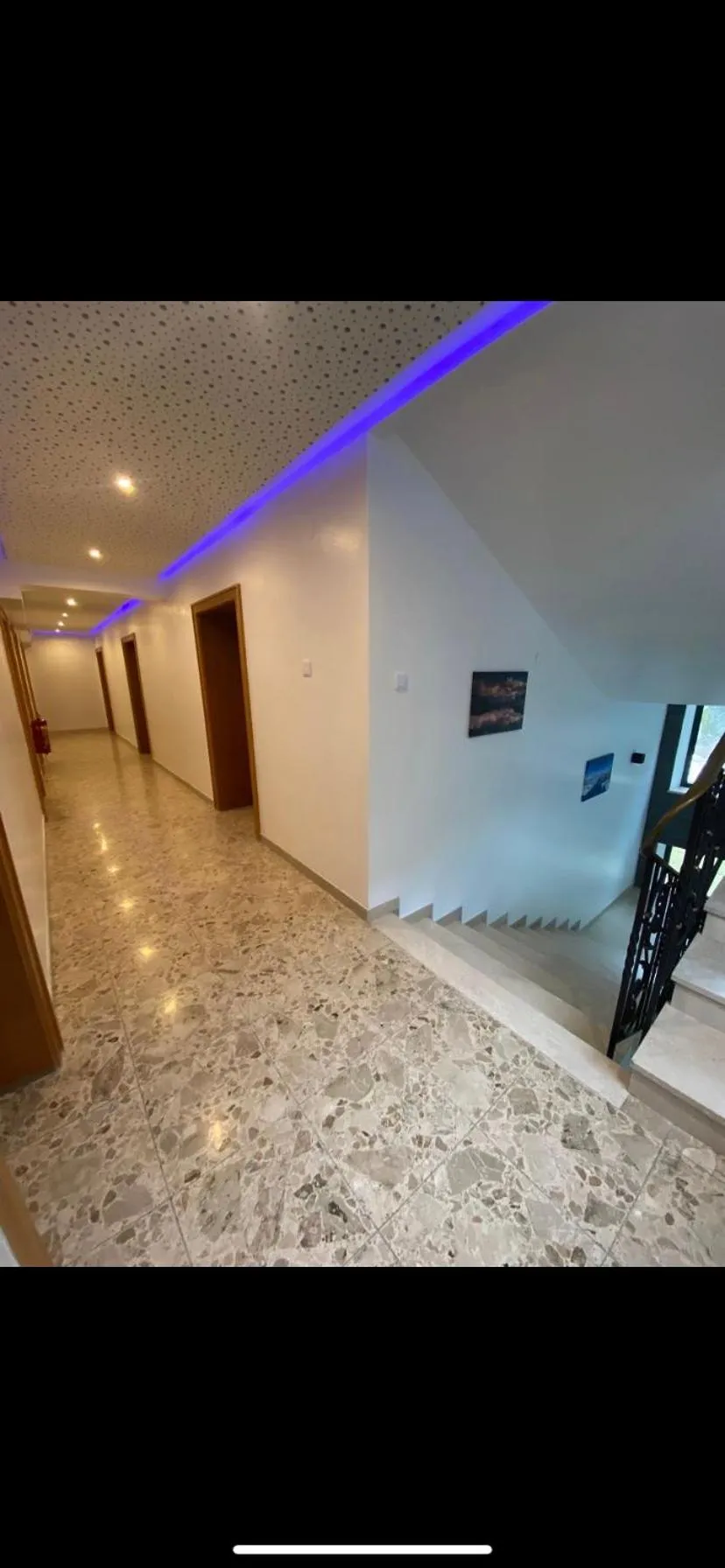 Facade/entrance in Pension Alpina