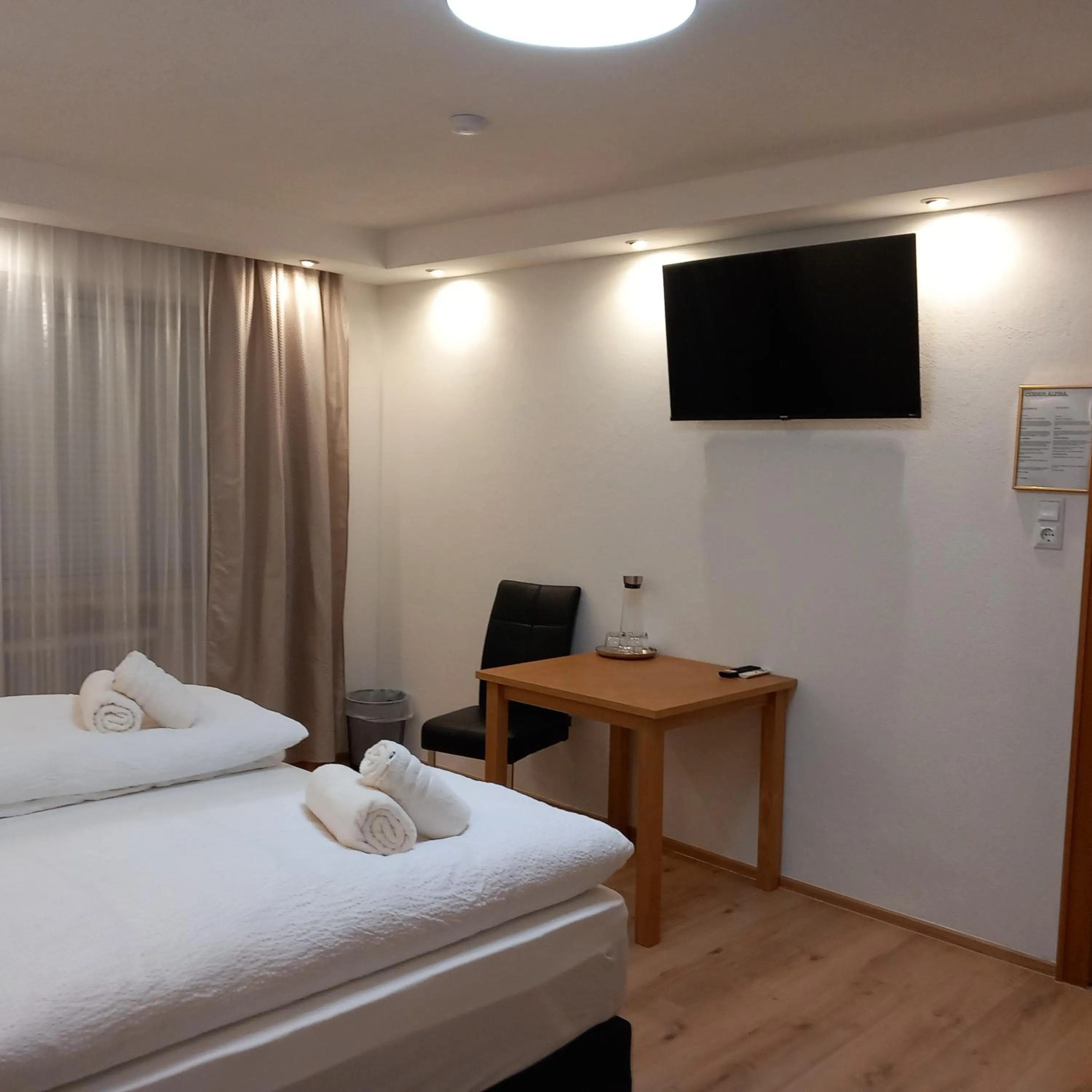 Bedroom, Bed in Pension Alpina