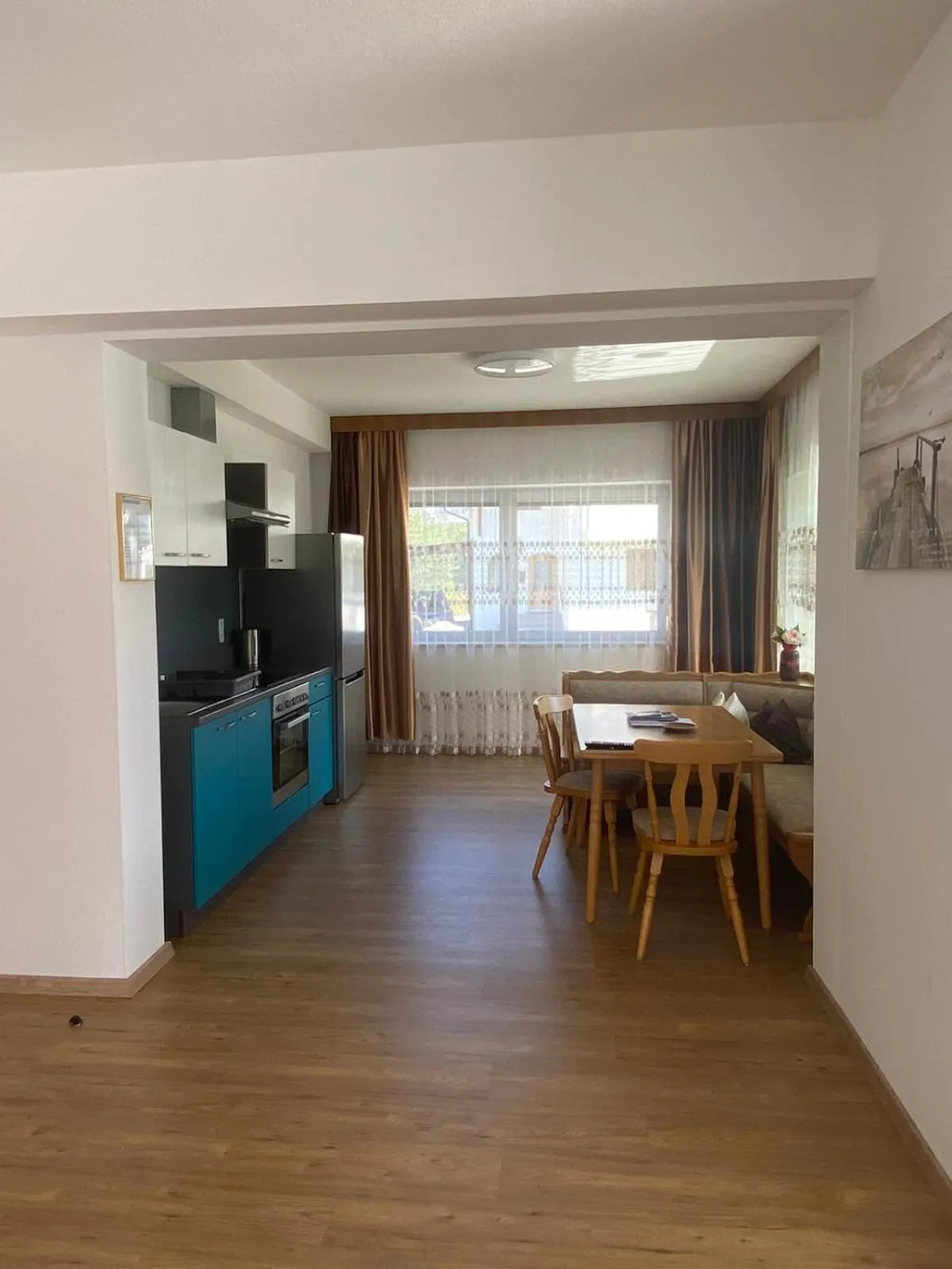 Kitchen or kitchenette in Pension Alpina