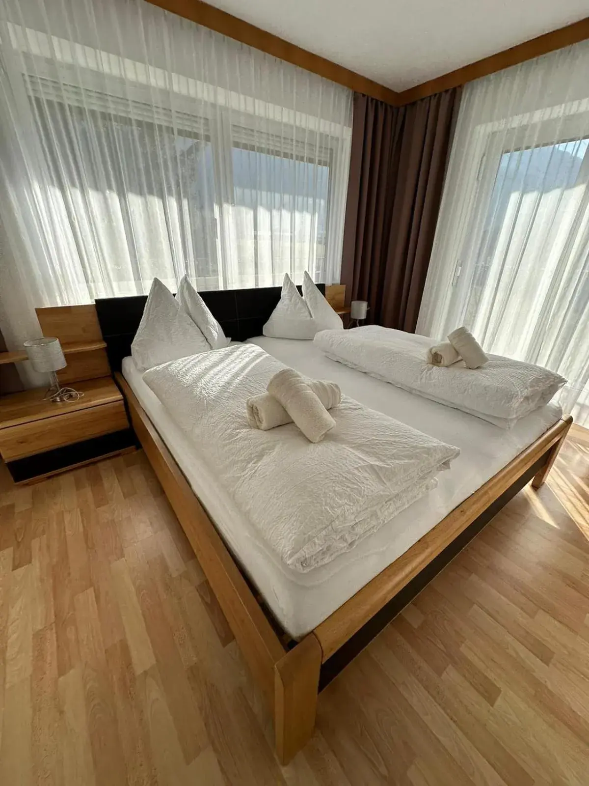 Large Double Room in Pension Alpina Large Double Room in Pension Alpina