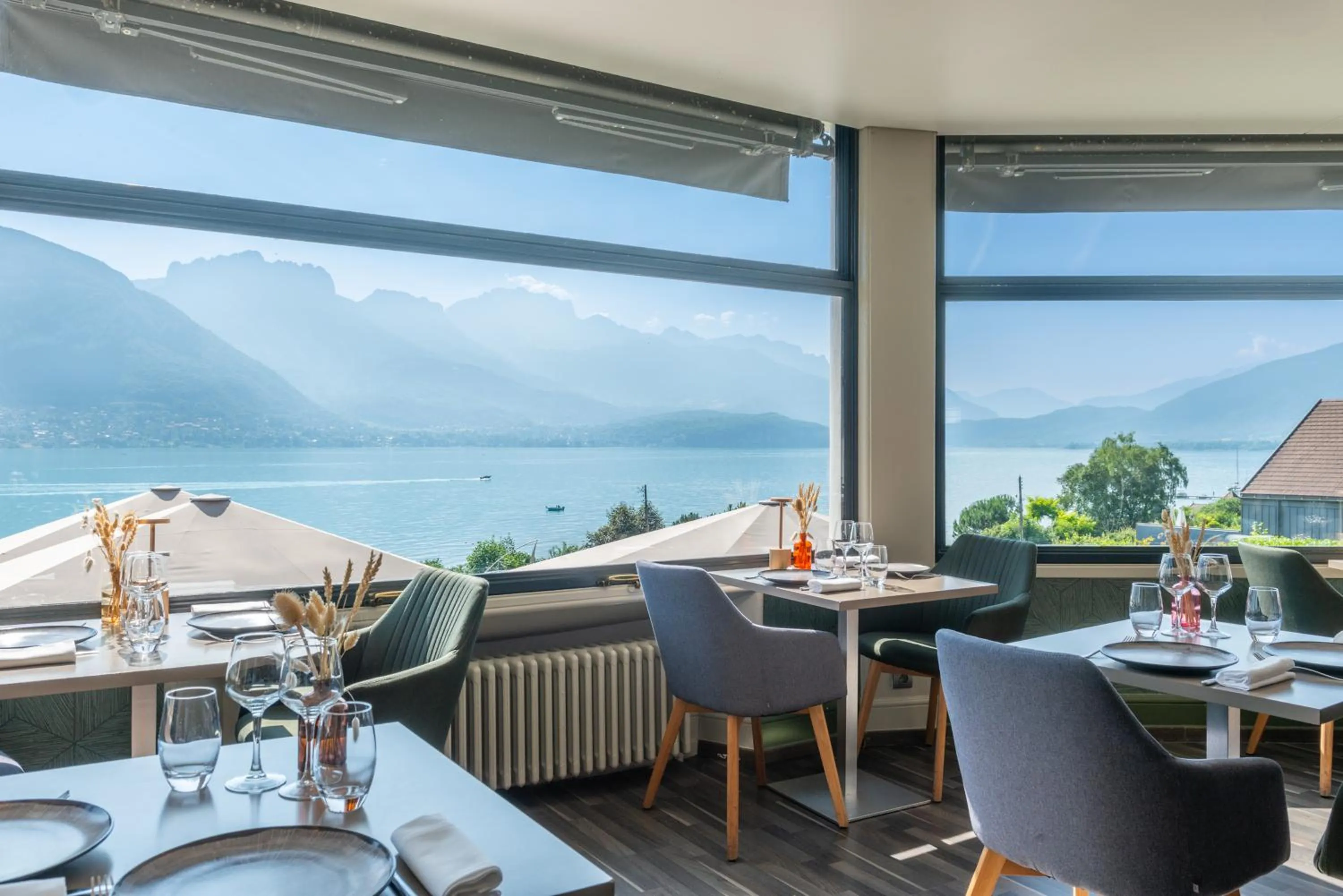 Restaurant/places to eat in Hôtel Beauregard, The Originals Relais