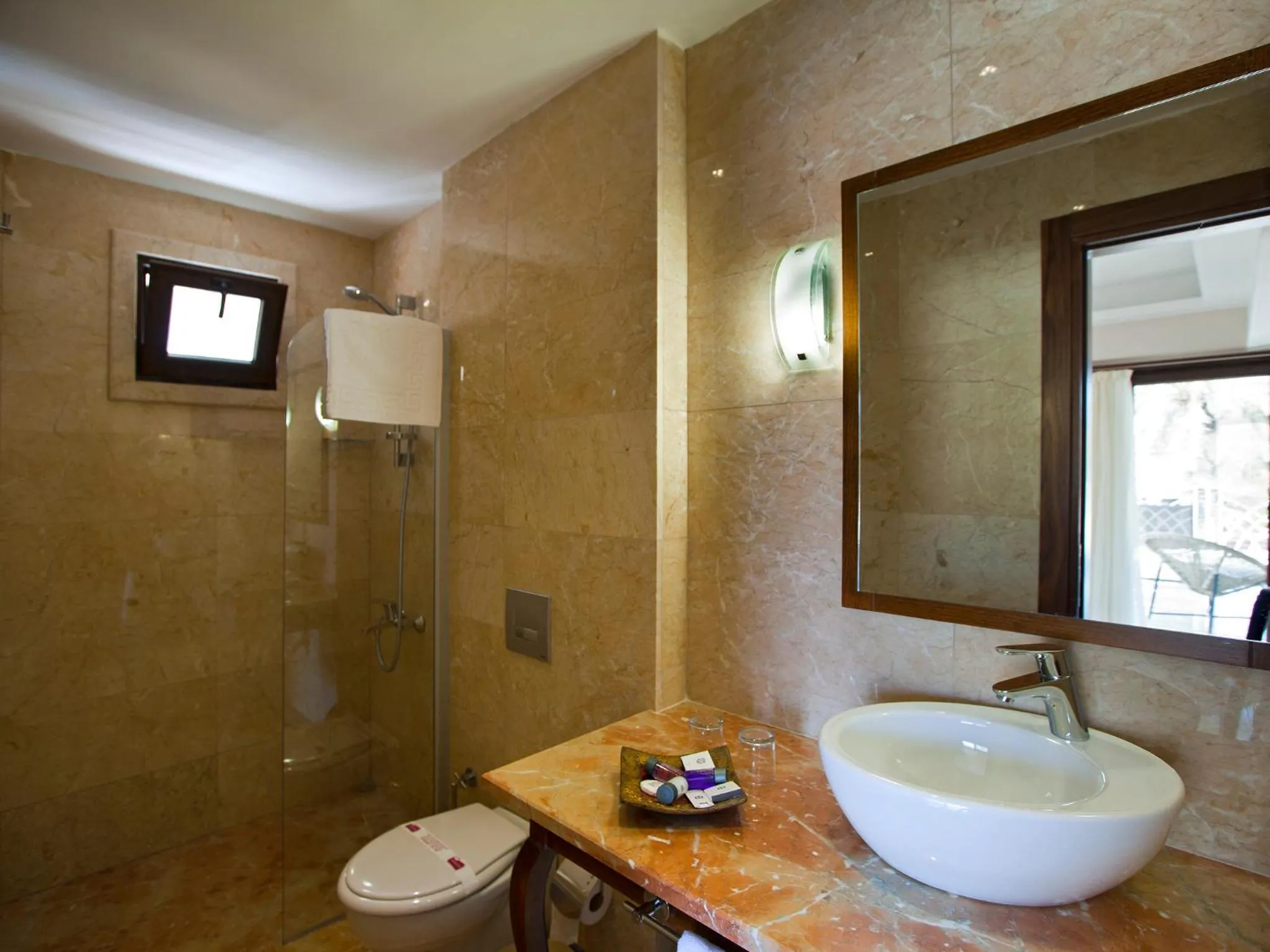 Toilet in Montana Hotel