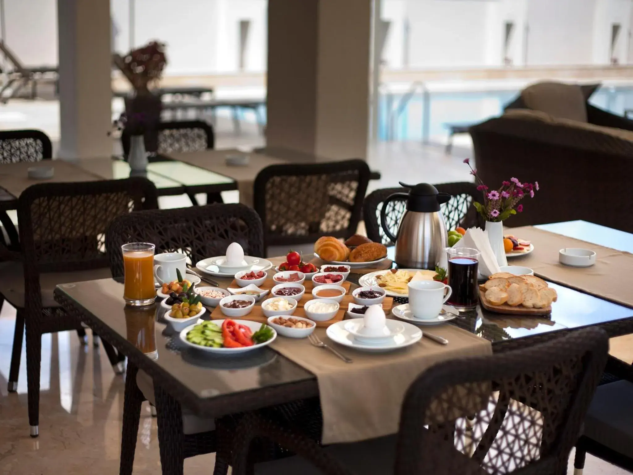 Restaurant/places to eat in Montana Hotel Restaurant/places to eat in Montana Hotel